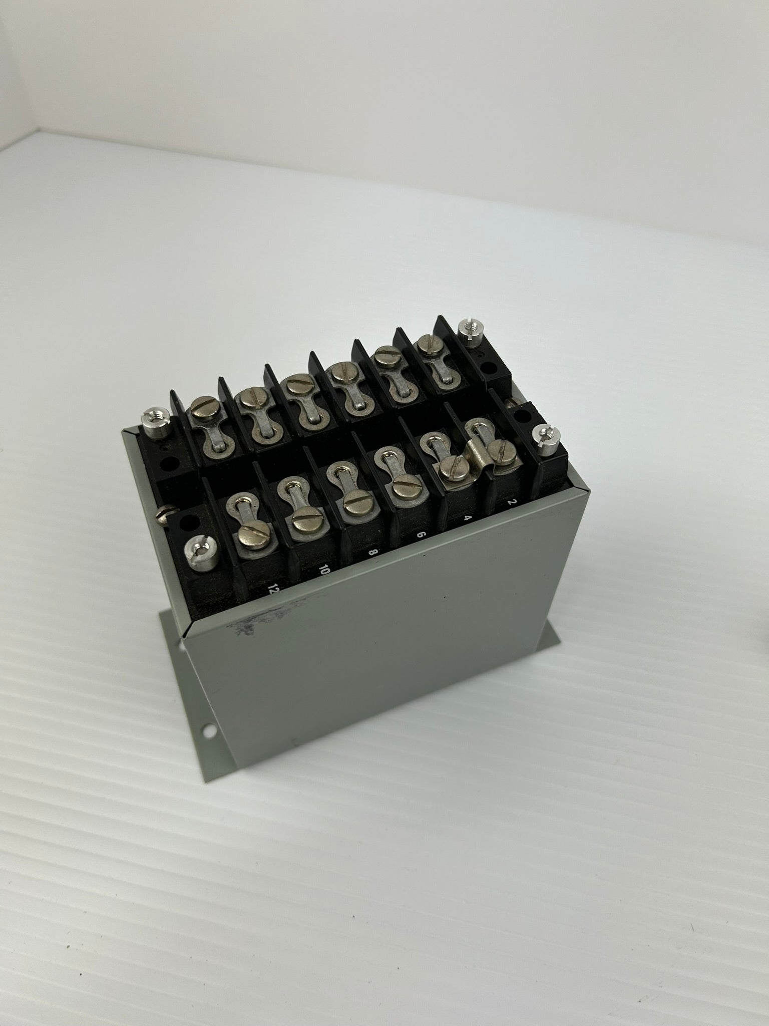 Westinghouse VP2-840 Watt Transducer Single Phase 2 Wire 5 Amp 120 Volts