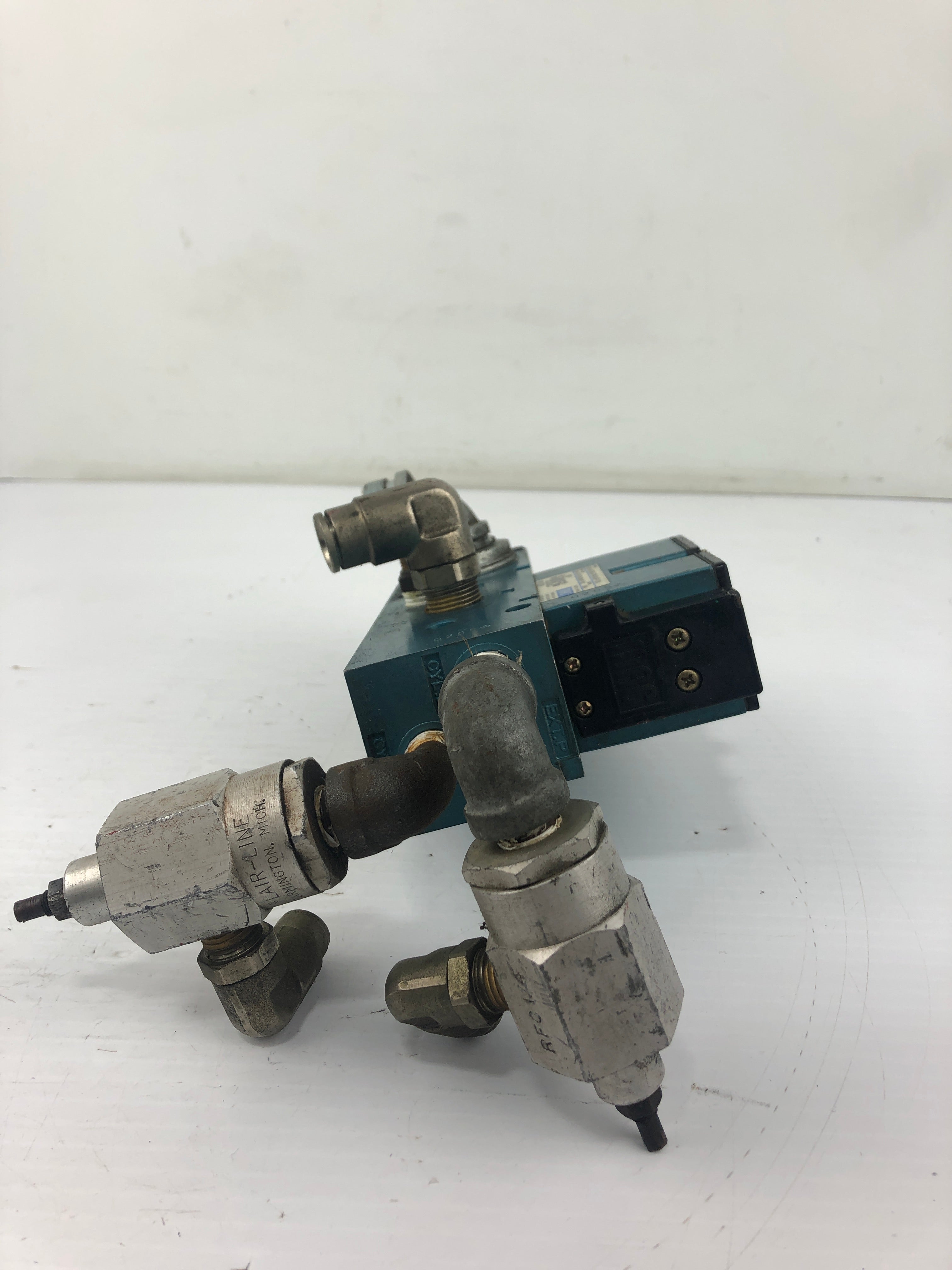 MAC 82-AC-BKA-TM-DAAP-1DA Solenoid Valve Assembly With MAC TM-DAAJ-1DA Valve