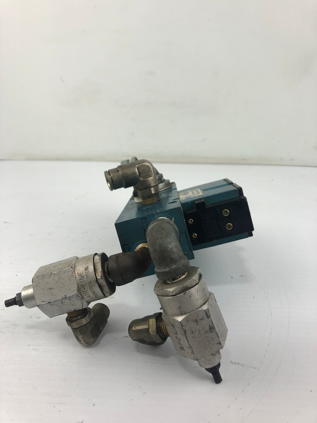 MAC 82-AC-BKA-TM-DAAP-1DA Solenoid Valve Assembly With MAC TM-DAAJ-1DA Valve