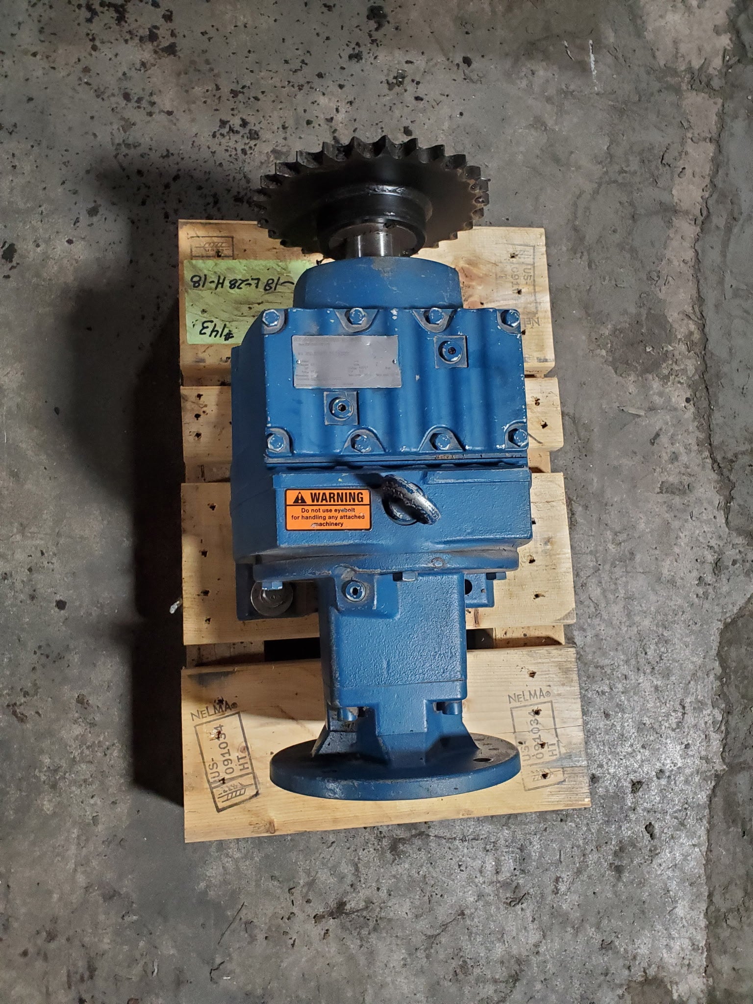 SEW Eurodrive R87AM213/215 Helical Gear Reducer Gearbox 27.84:1 63 RPM R87