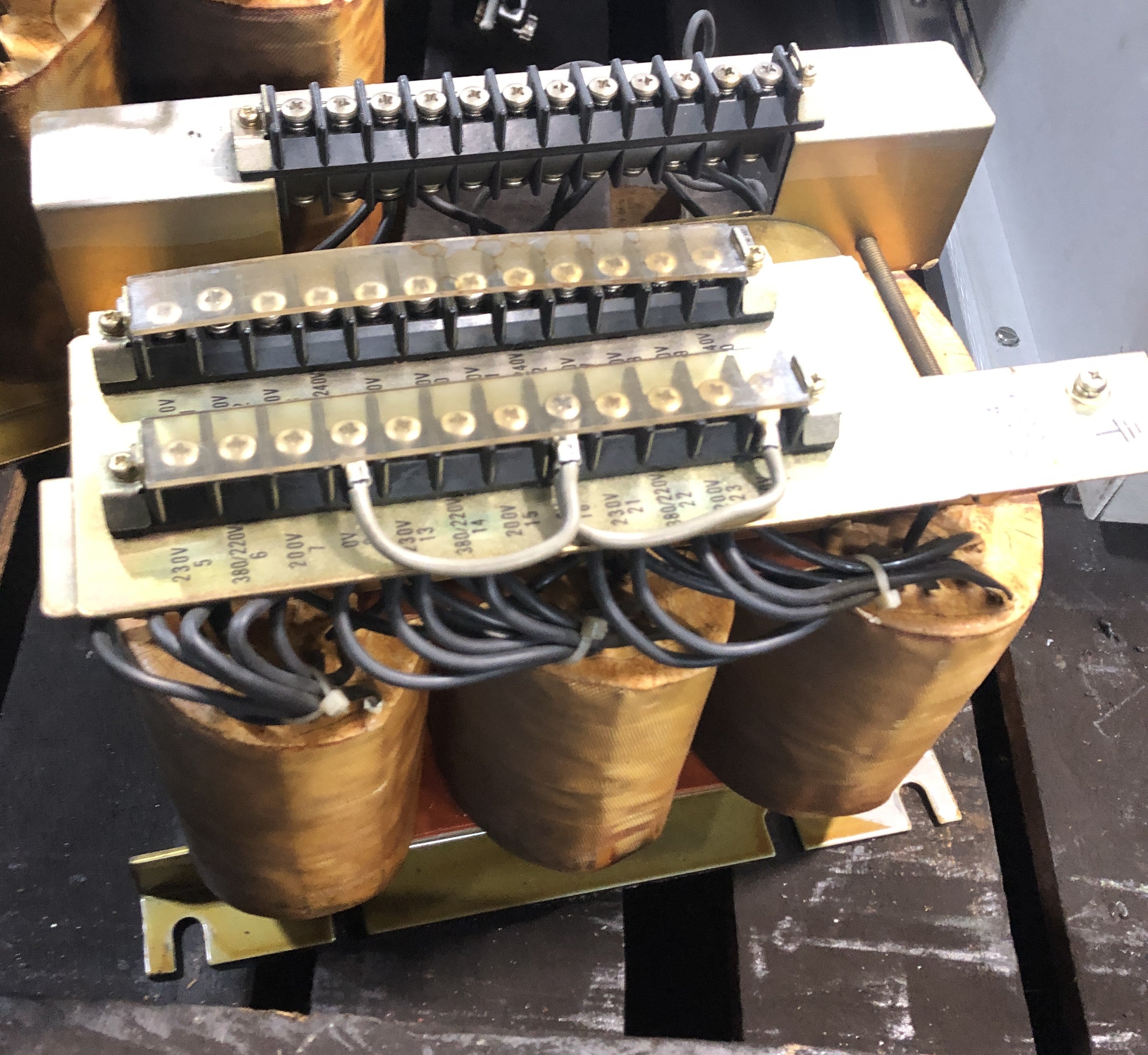 Fanuc A80L-0024-0006 Transformer 3.5KVA P15T0009