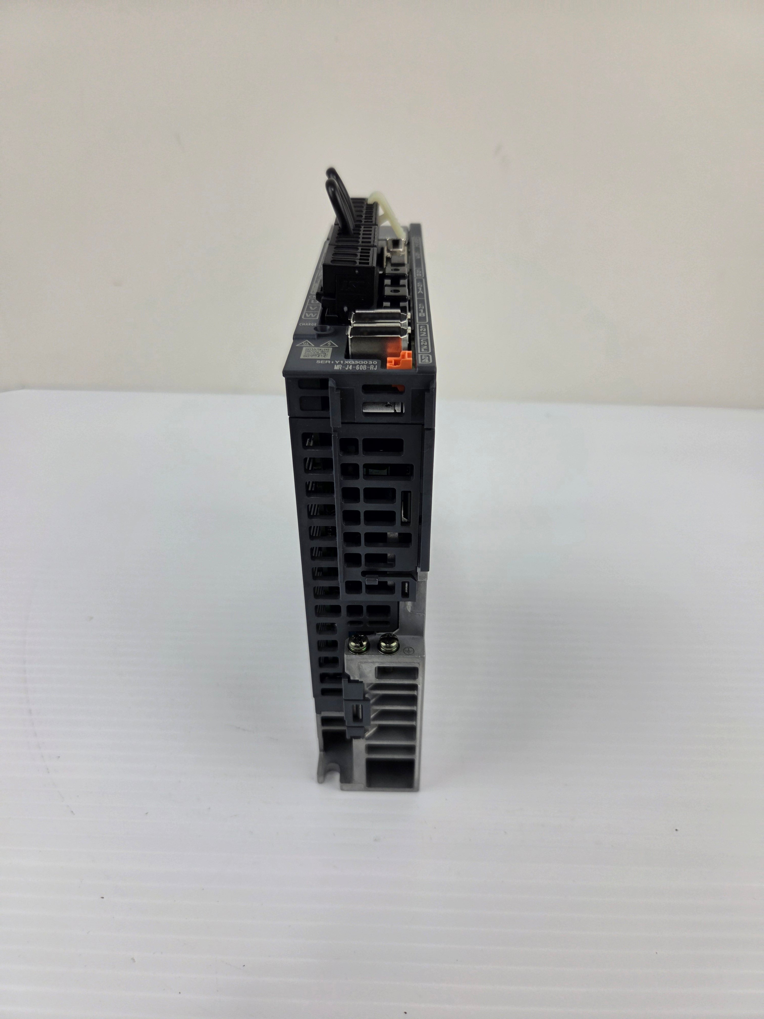 Mitsubishi MR-J4-60B-RJ MELSERVO-J4 600W AC Servo Amplifier Drive