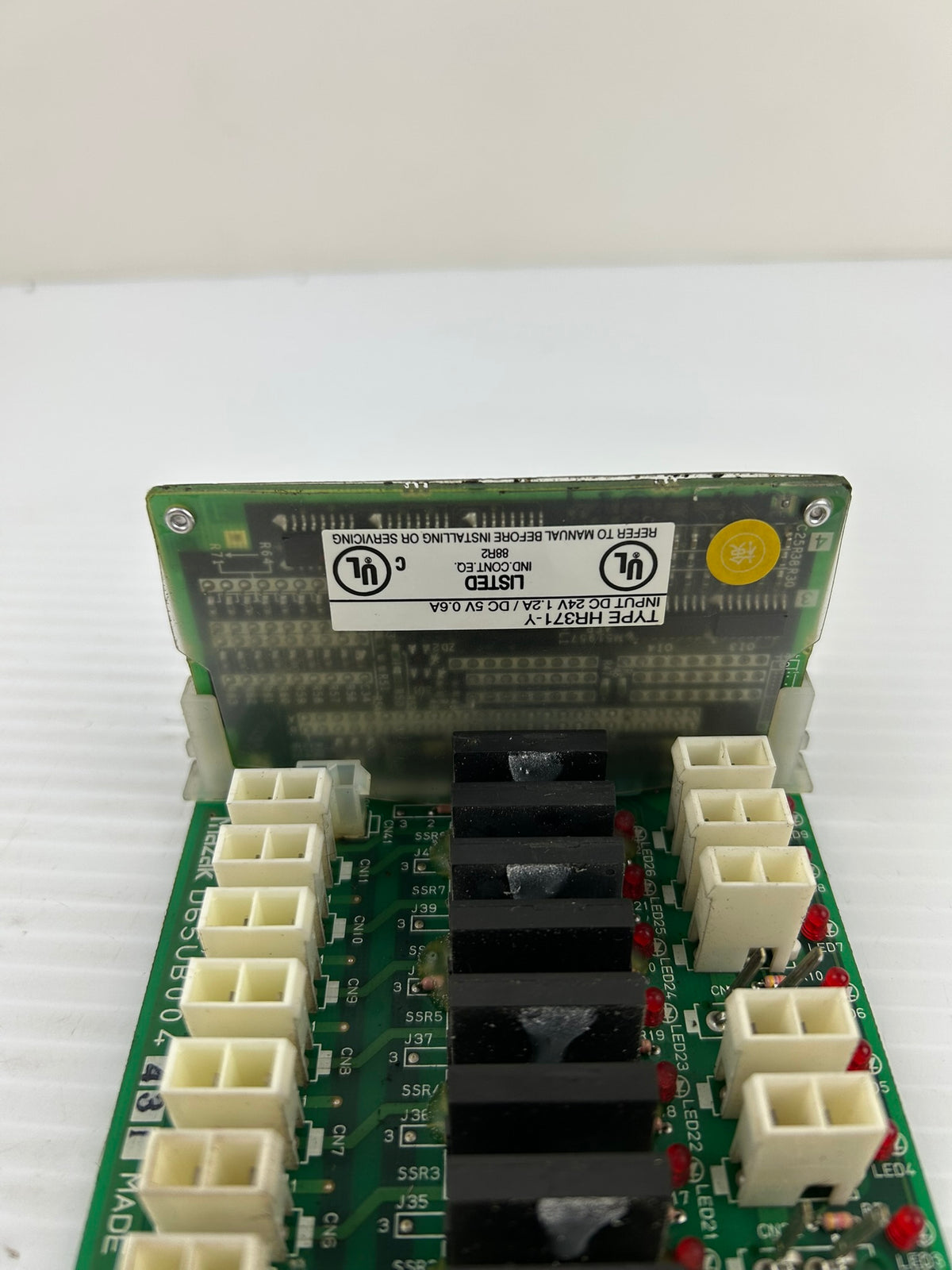 Mazak HR371-Y CNC Relay Output Board D65UB004 24V 1.2A PCB