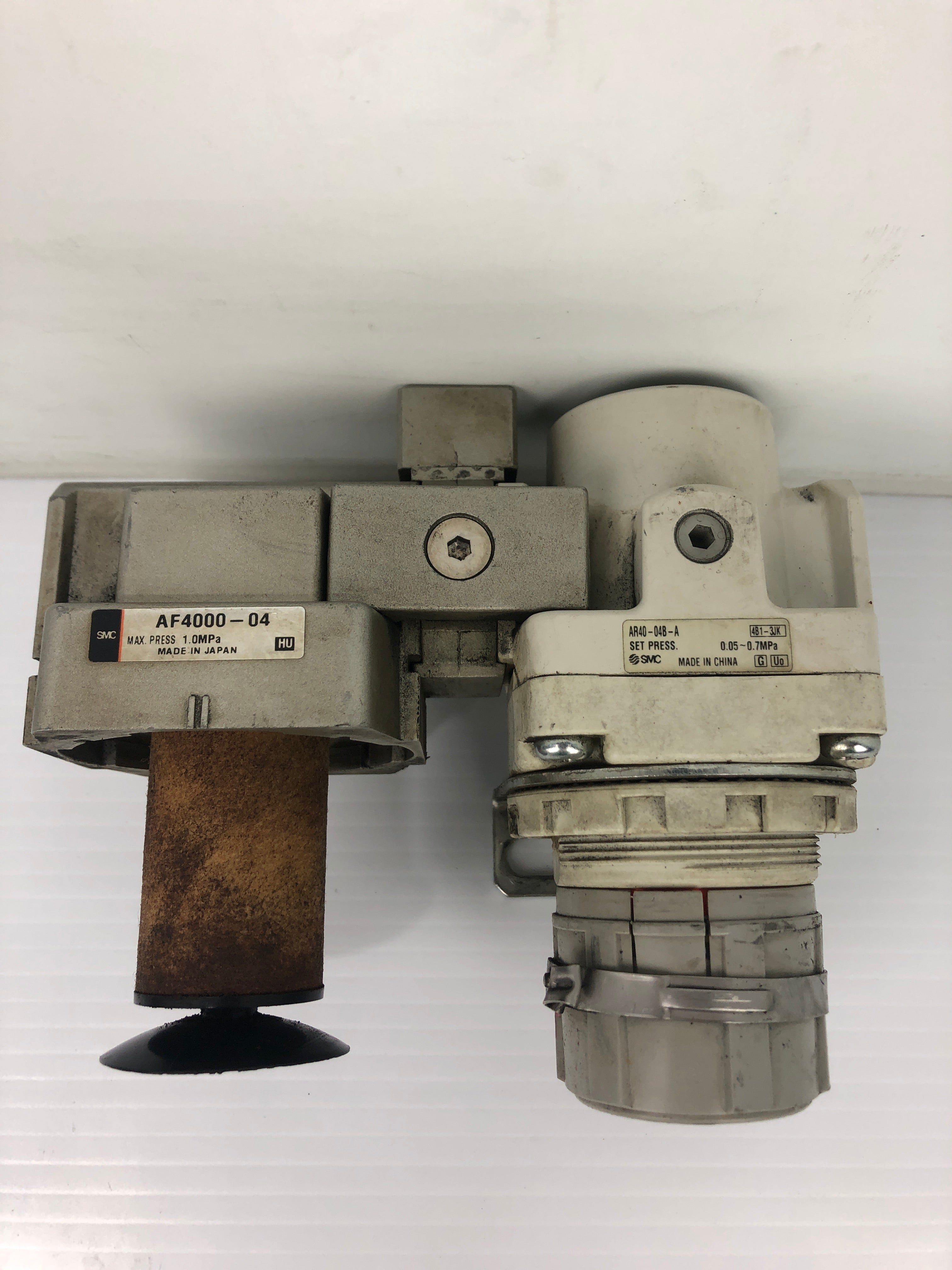 SMC AR40-04B-A Pressure Regulating Valve With AF4000-04 Air Filter Assembly