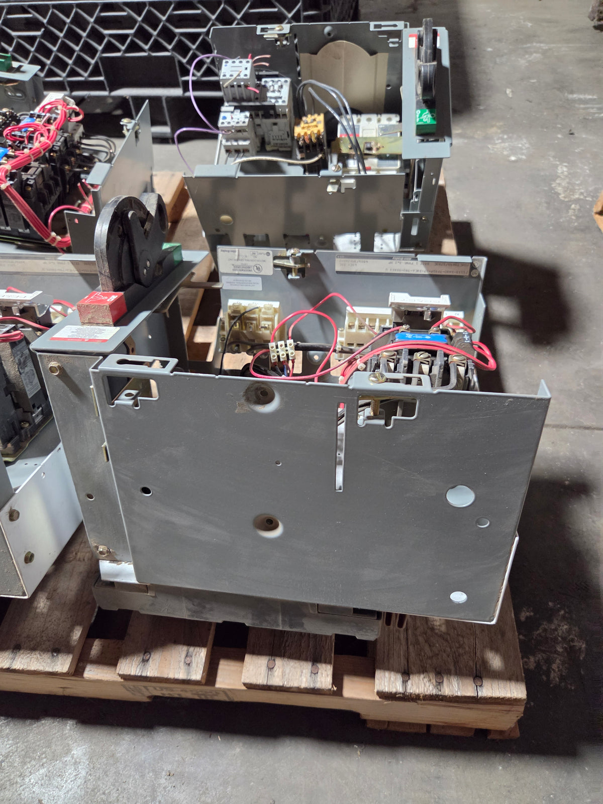 Allen-Bradley MCC Bucket 2113B 3.0HP Size 1 FVNR 3PH 480V 15A Breaker - No Door