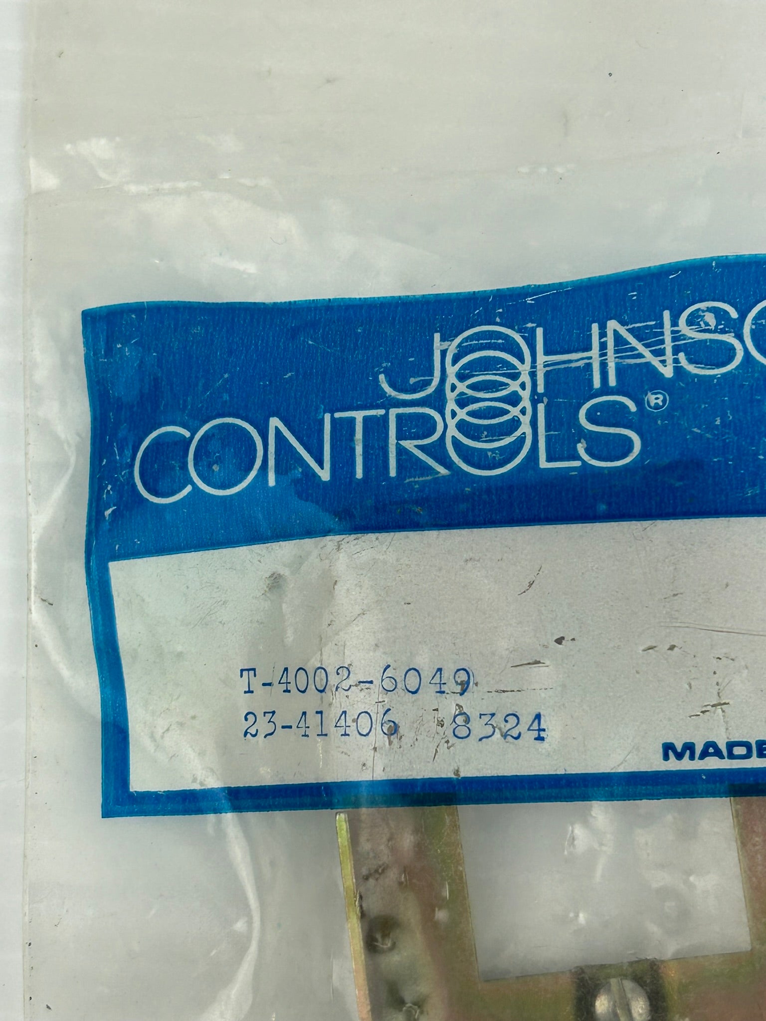 Johnson Controls T-4002-6049 Mounting Bracket with Hardware 23-41406 8324