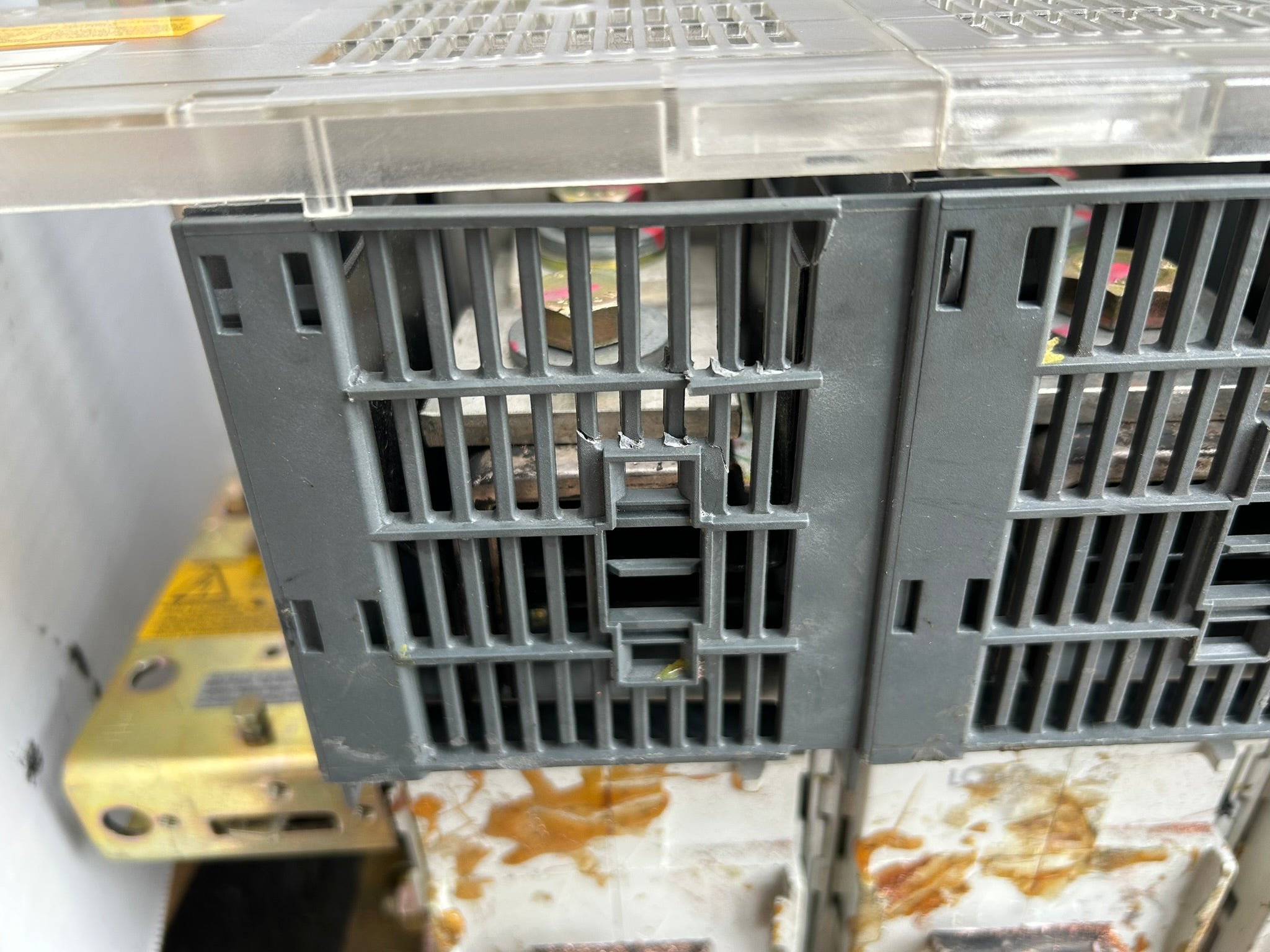 ABB OES800L3 Fusible Disconnect Switch 3 Pole 600VAC 800A with On/Off Switch