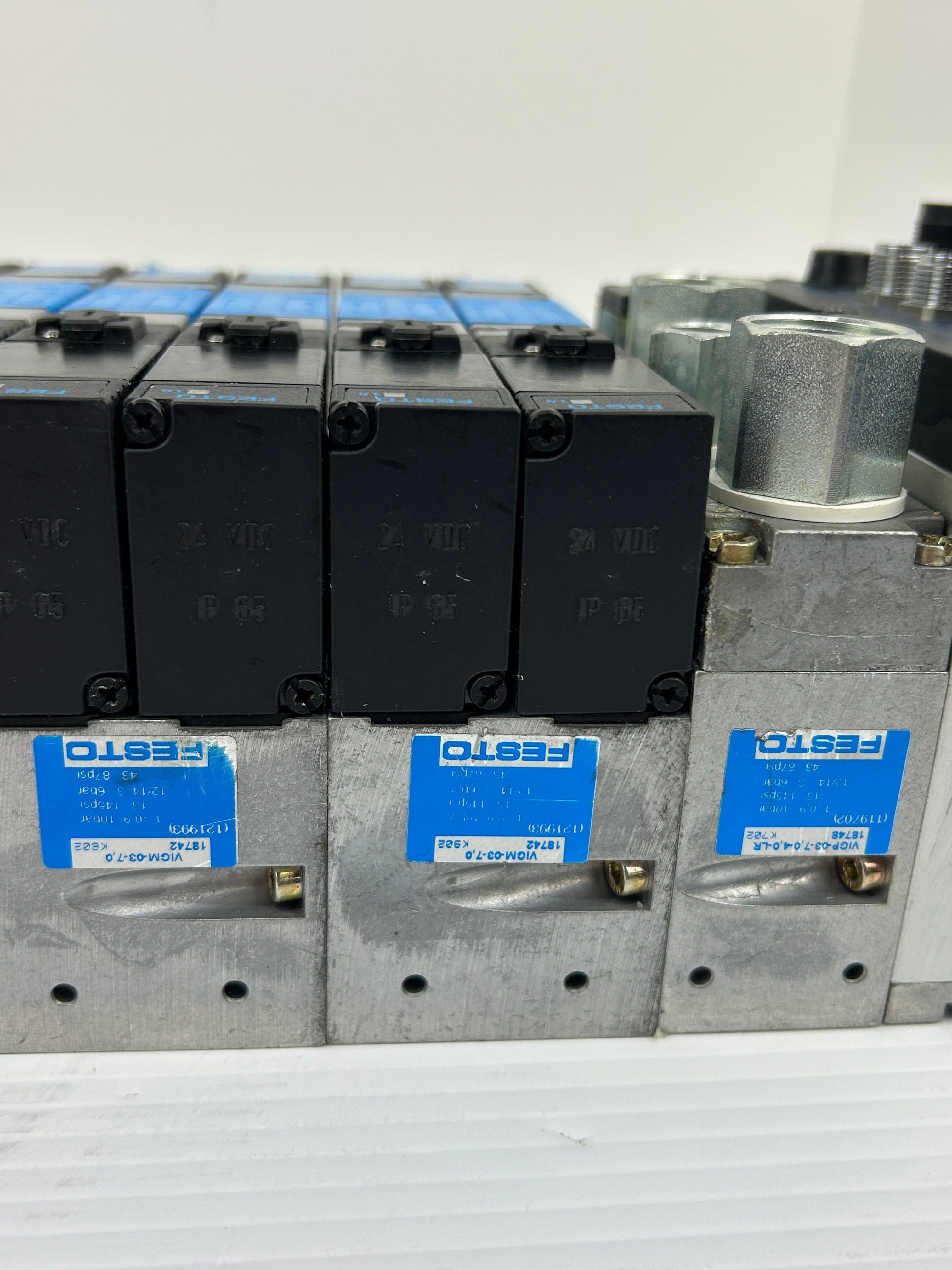 Festo Valve Assembly MTH-5/2-7,0-L-S-VI 151 700 L702 L902 & IFB8-03 18738 L407