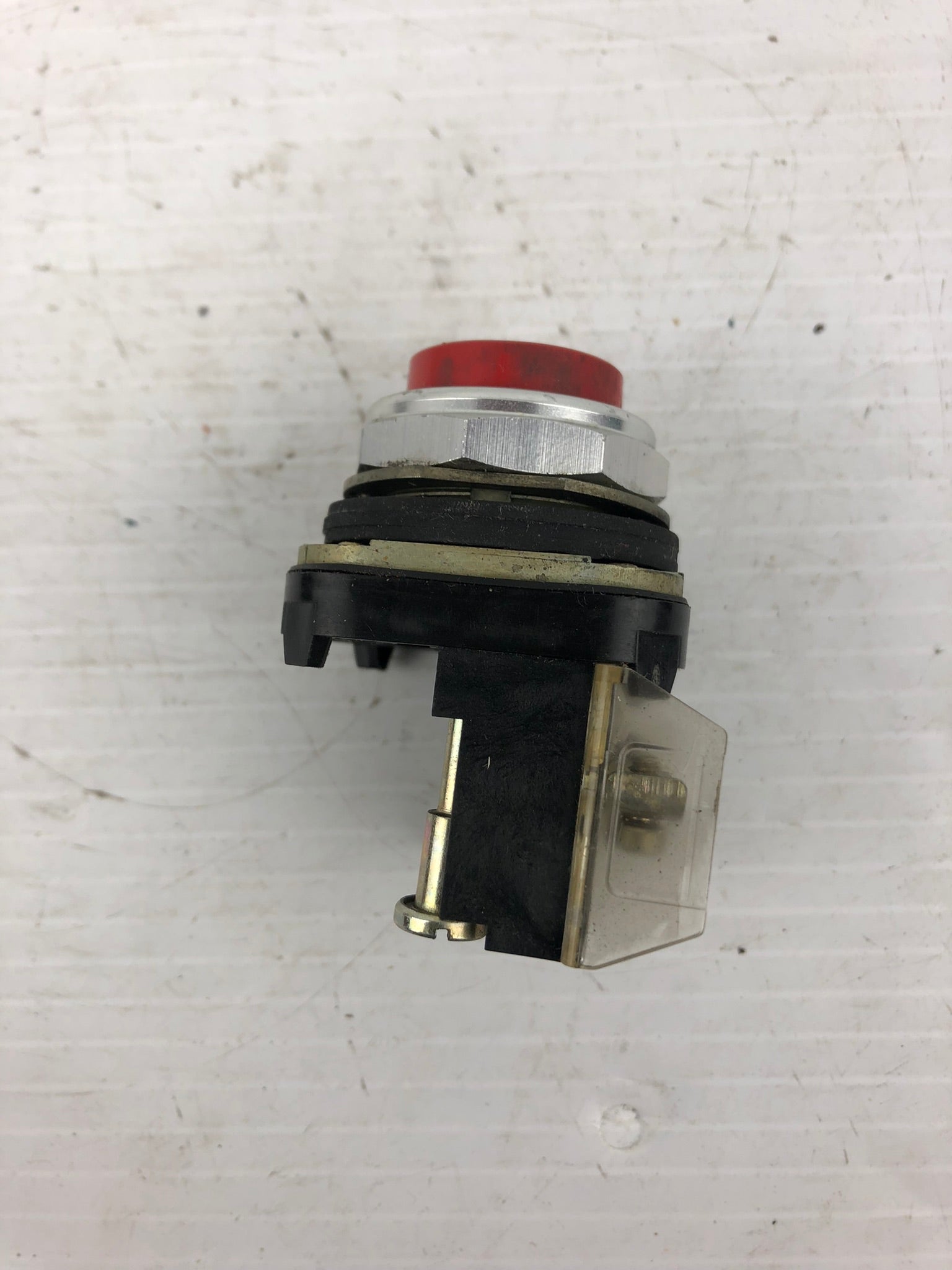 Allen Bradley 800T-XD2 Push Button Red Series D