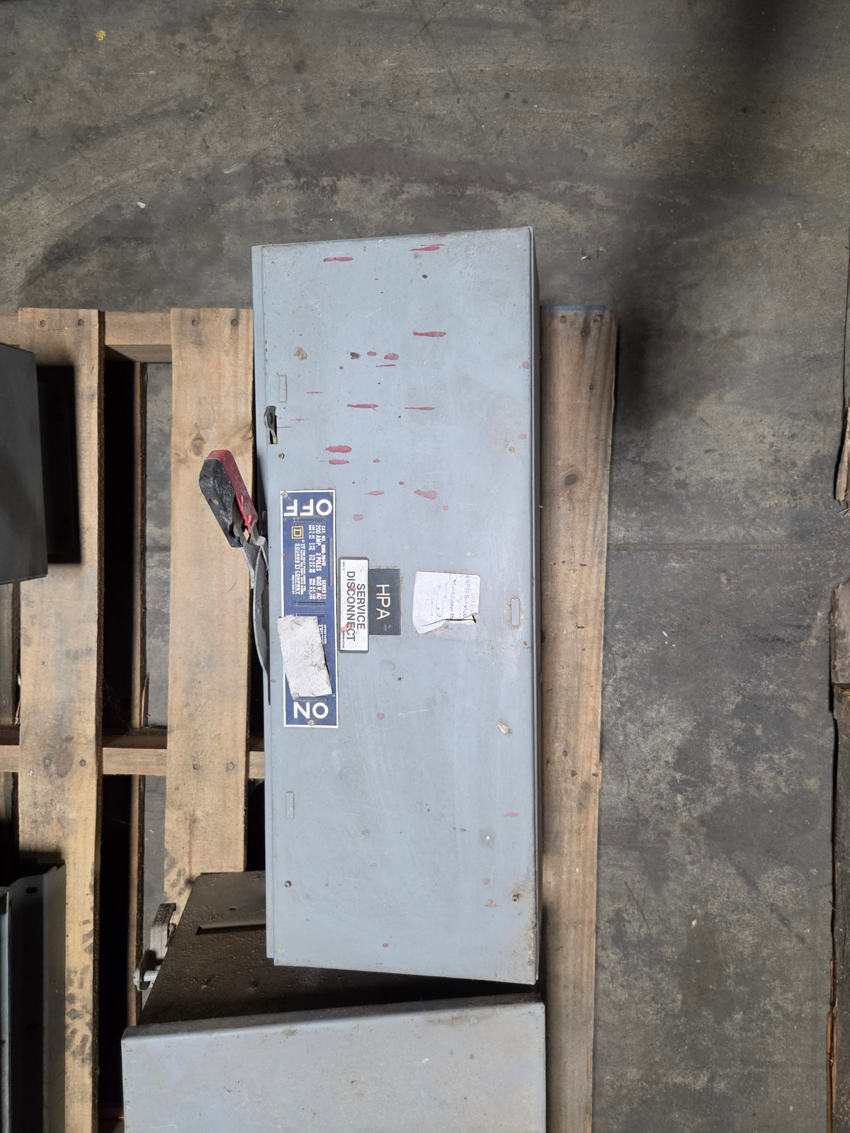 Square D QMB-364W Fusible Panelboard Switch Disconnect Series E1 200A 3P 600V
