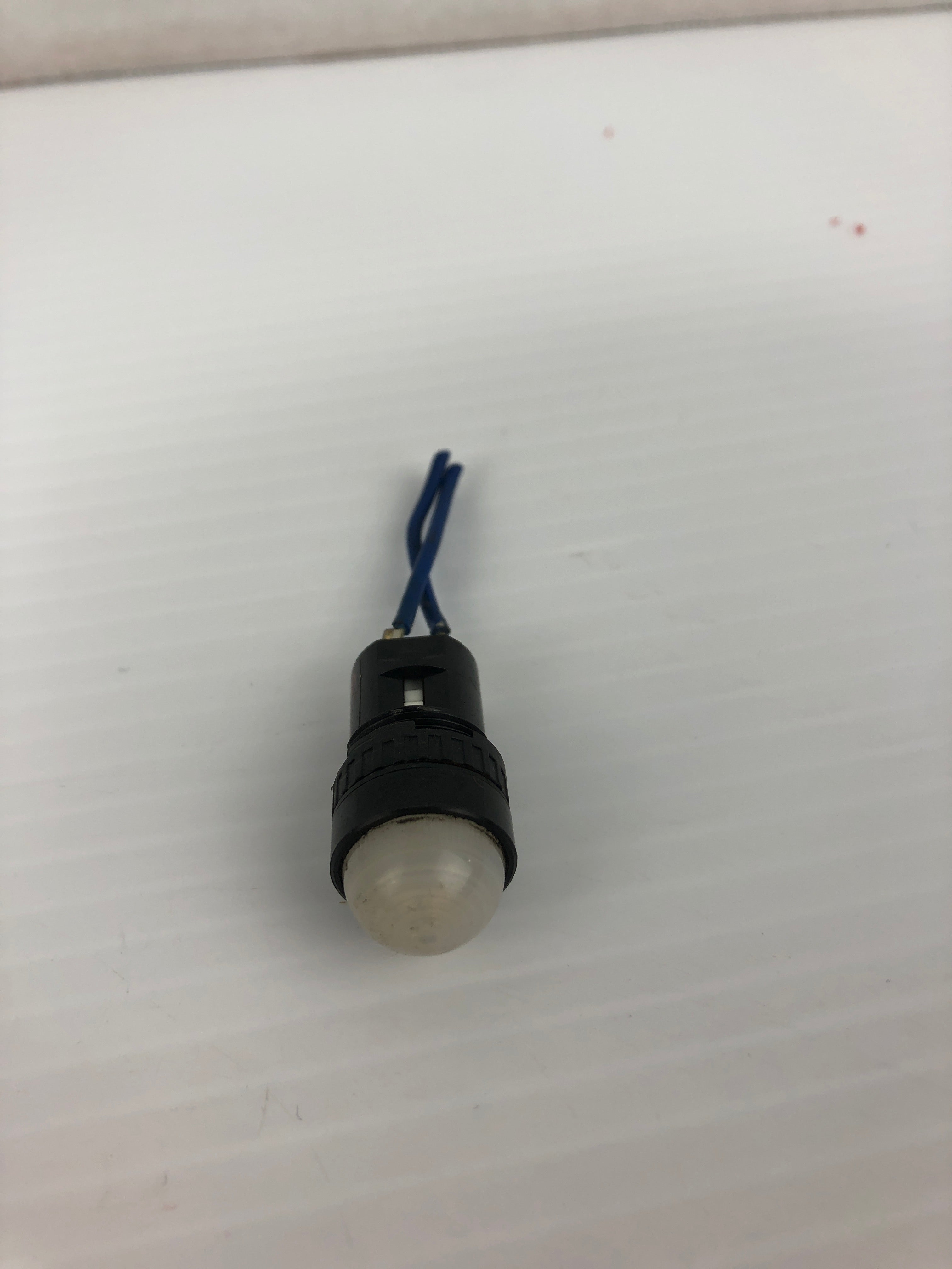 Idec AP6M White Indicator Light DC24V 11mA