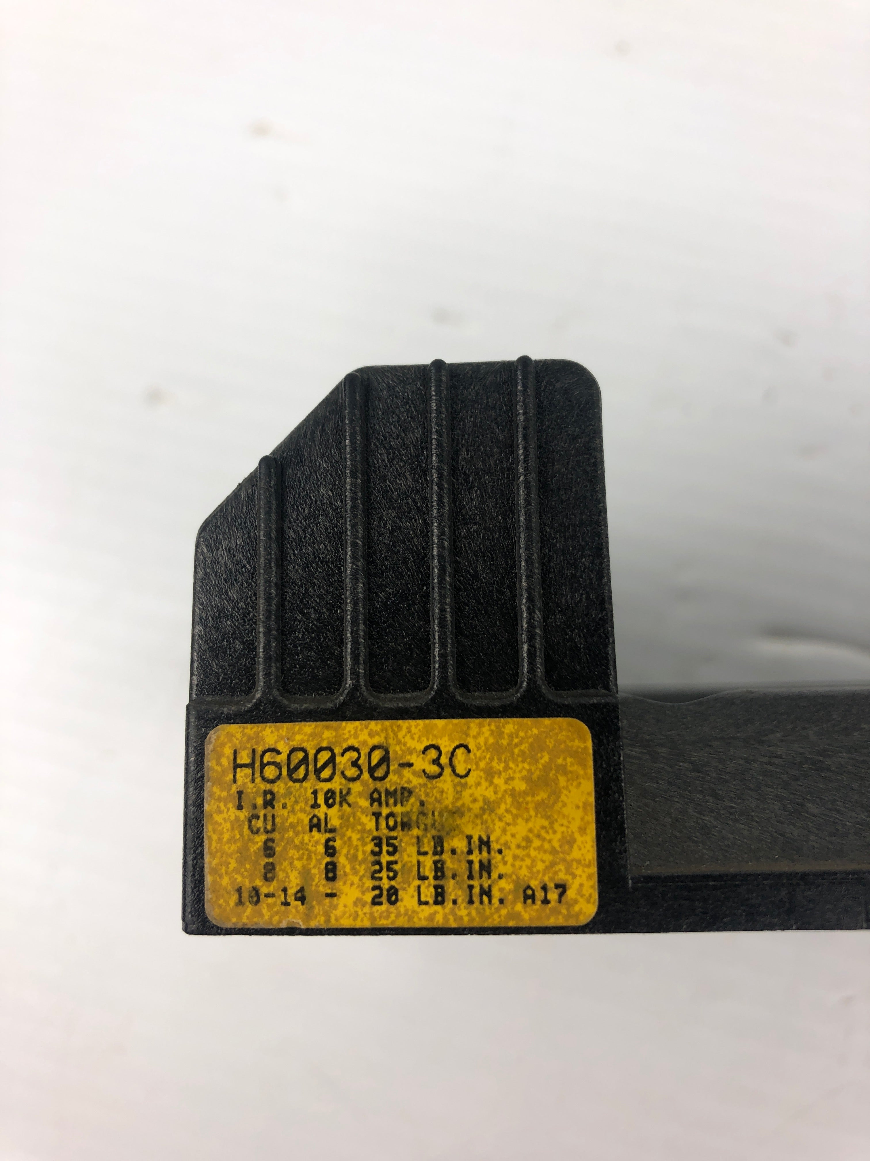 Cooper Bussman H60030-3C Fuse Holder 1B0032 3-Slot