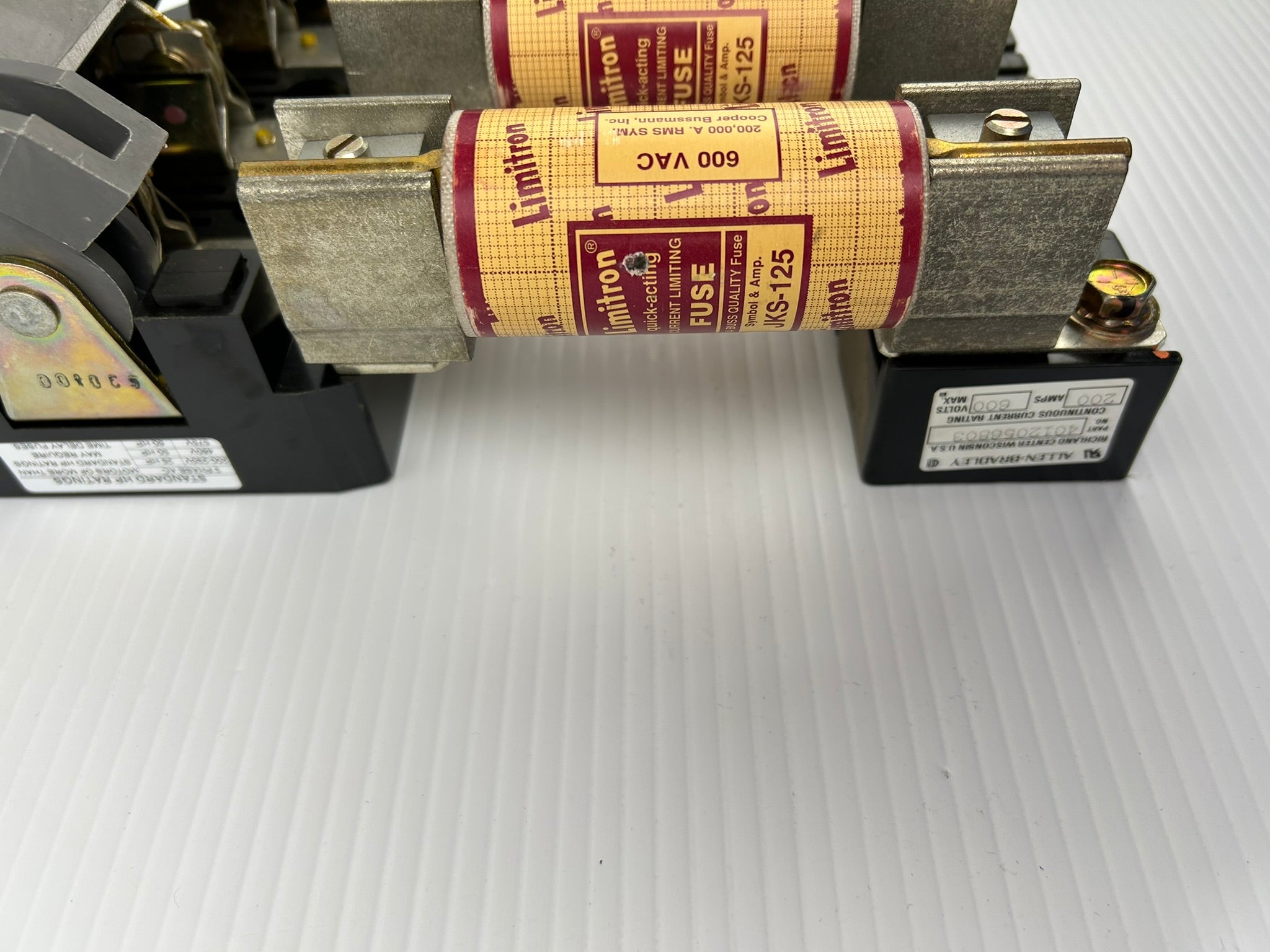 Allen-Bradley 40120-563-01 Fusible Disconnect Switch 200A 600V with Fuses JKS125