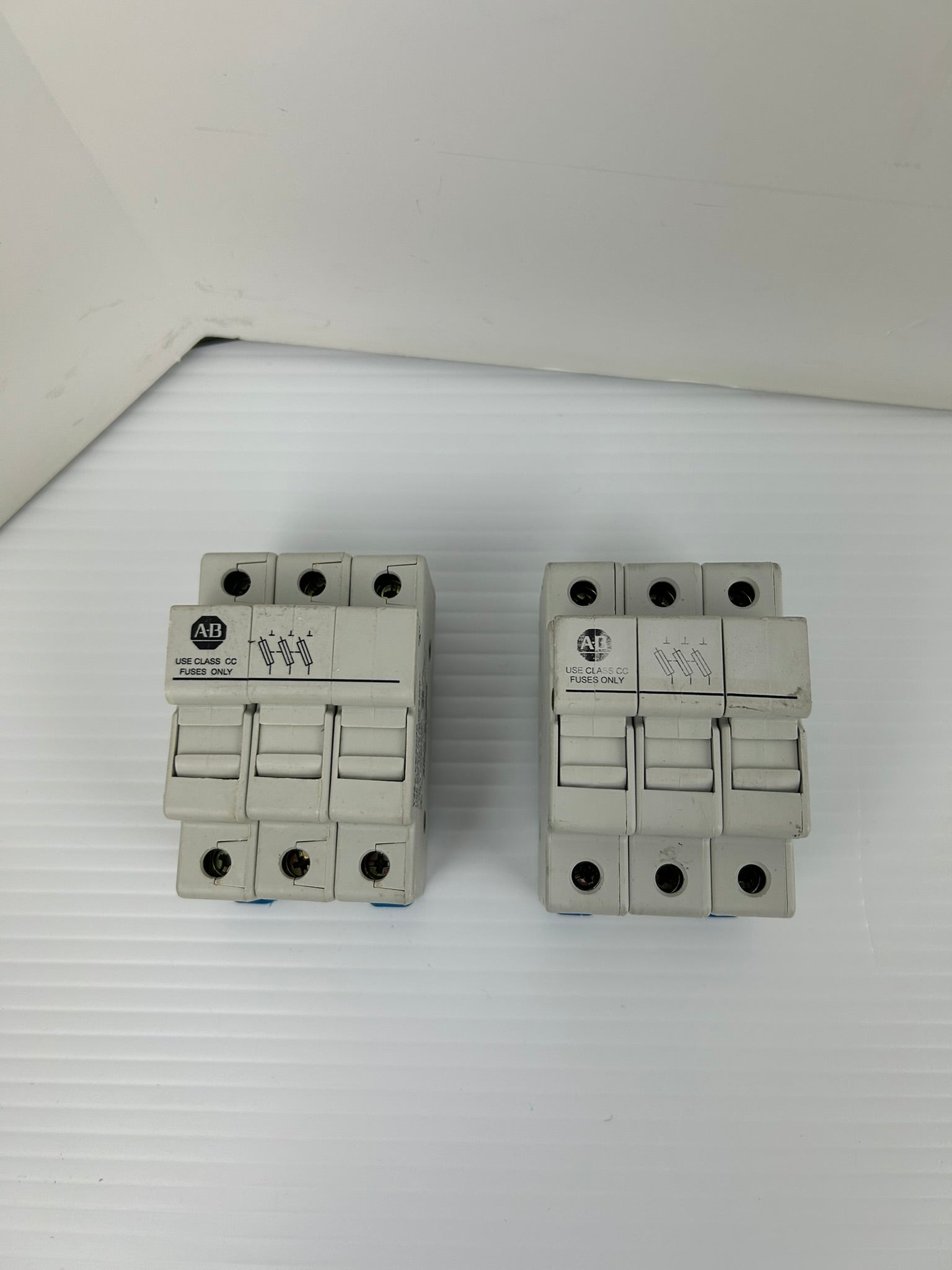 Allen-Bradley 1492-FB3C30 Fuse Holder Series A 600V 30A 3P - Lot of 2