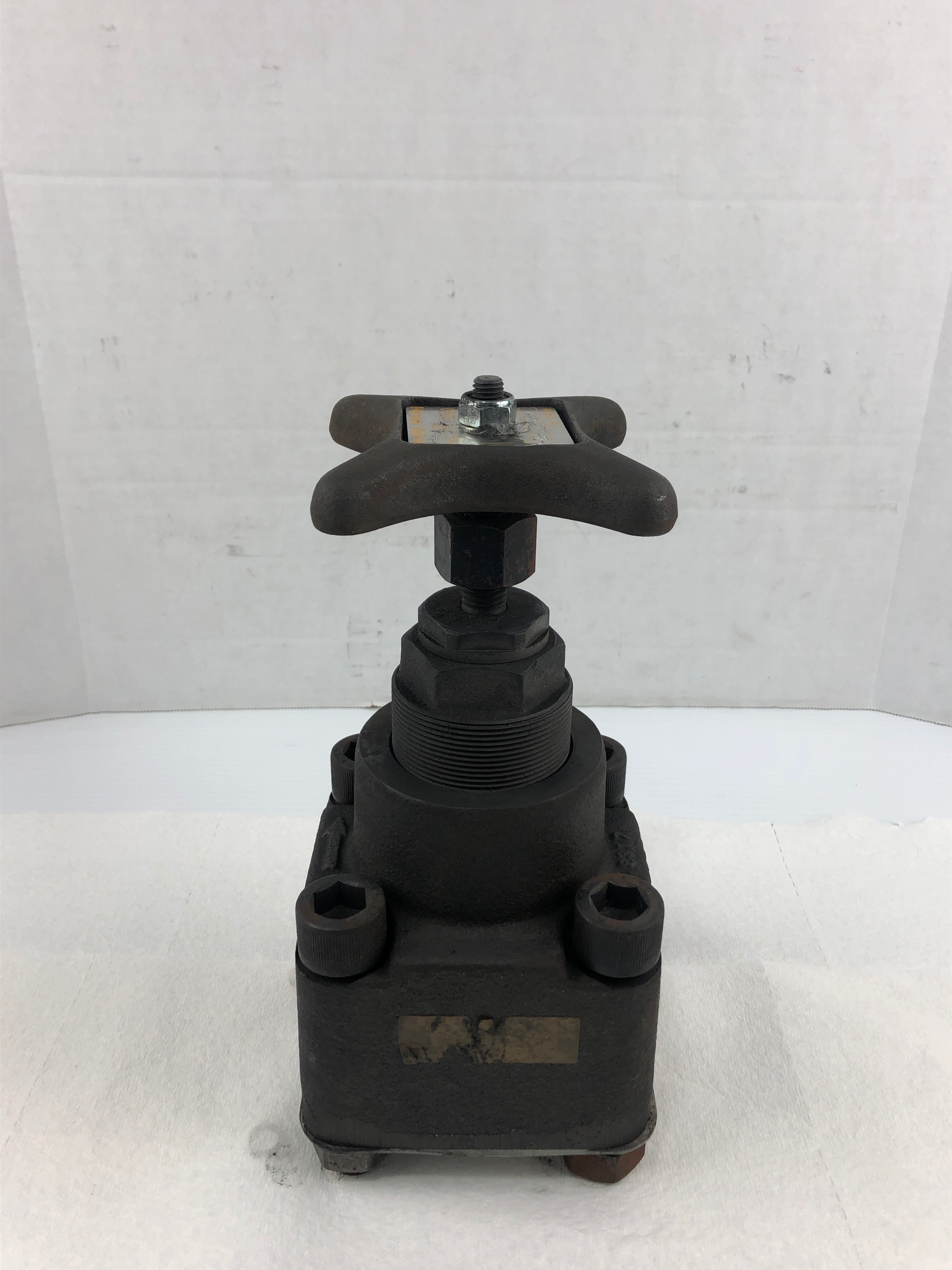 Hirose Valves W-HG-4211-32-23 Flow Control Shut off Valve