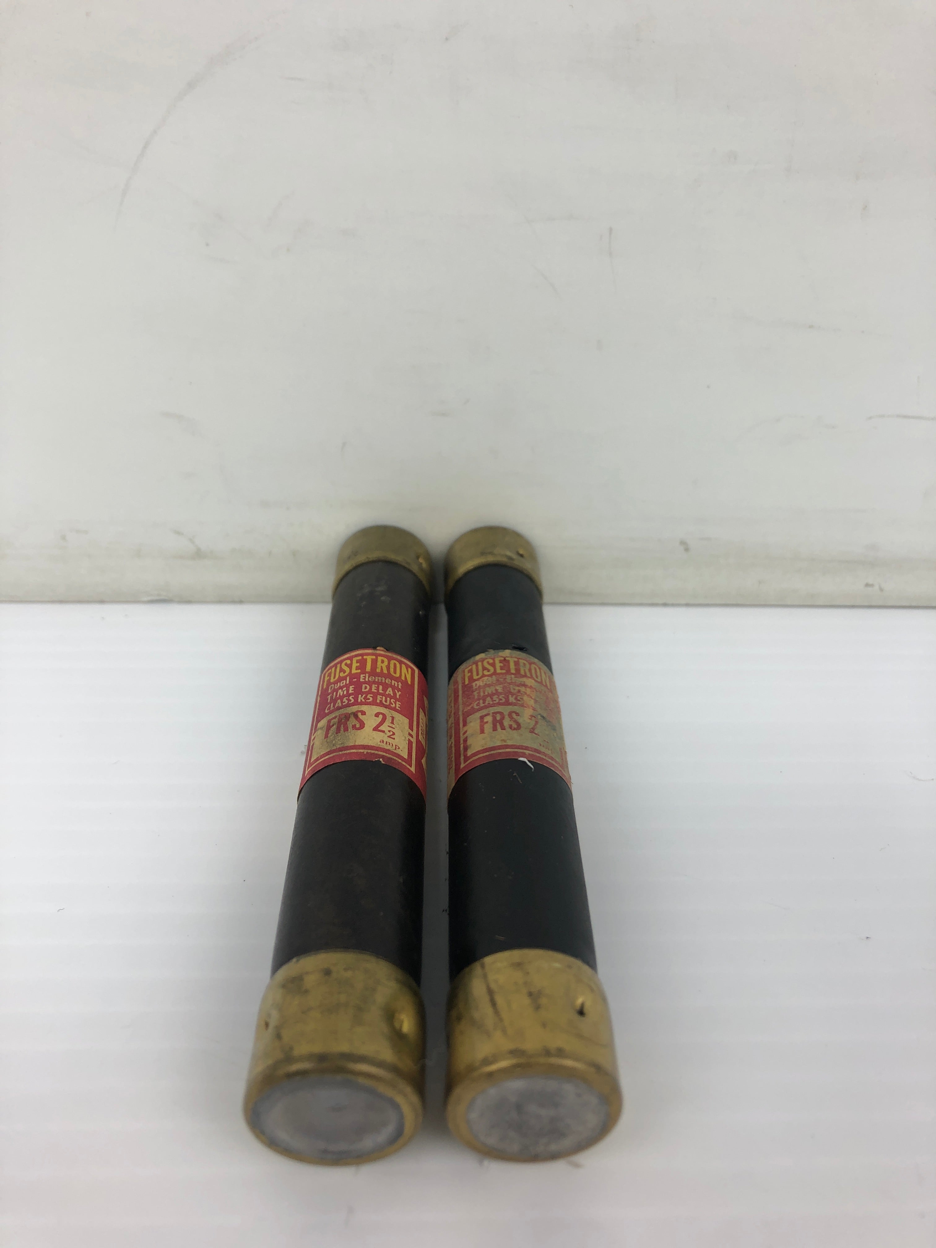 Fusetron FRS 2 1/2 Fuses 600V 2 1/2A Lot of 2