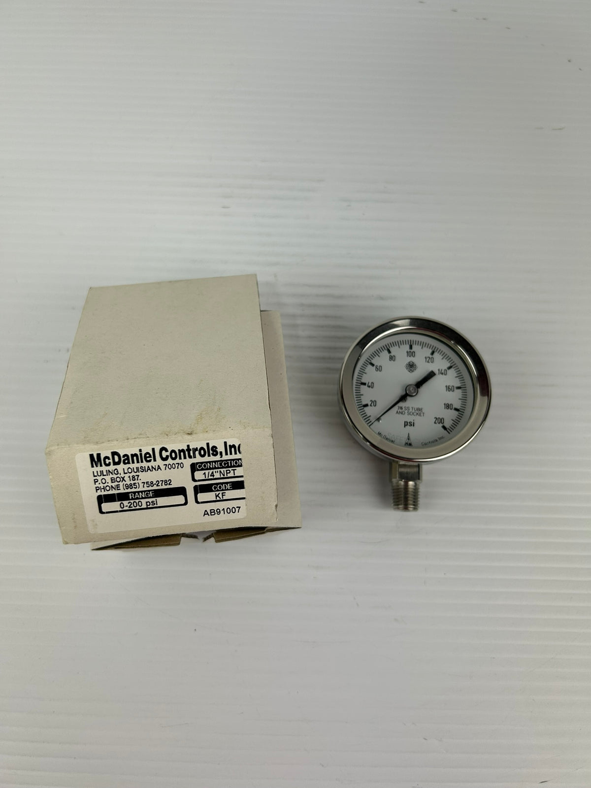 McDaniel Controls AB91007 Pressure Gauge 0-200 PSI 1/4" NPT Connection