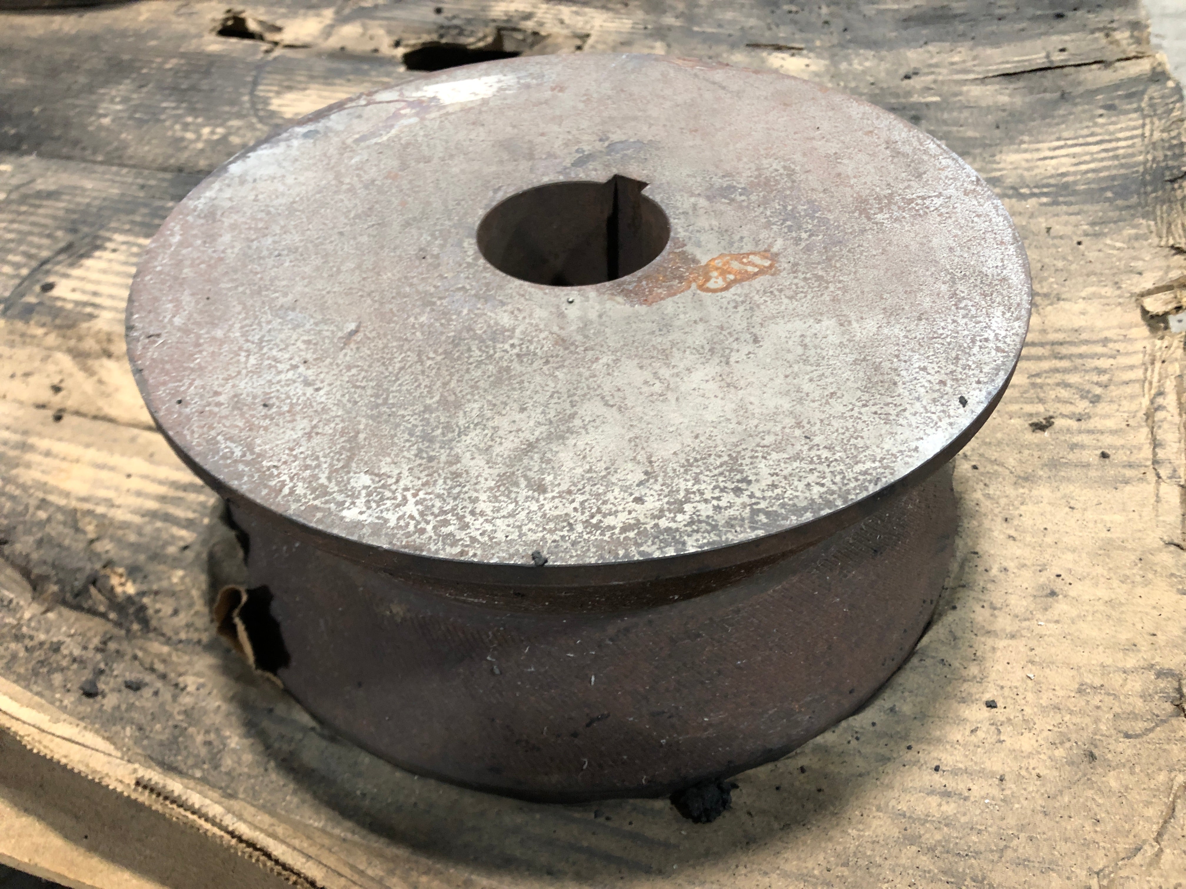 Industrial Pulley Single V-Groove with Keyway Metal 10" Diameter x 4" Tall