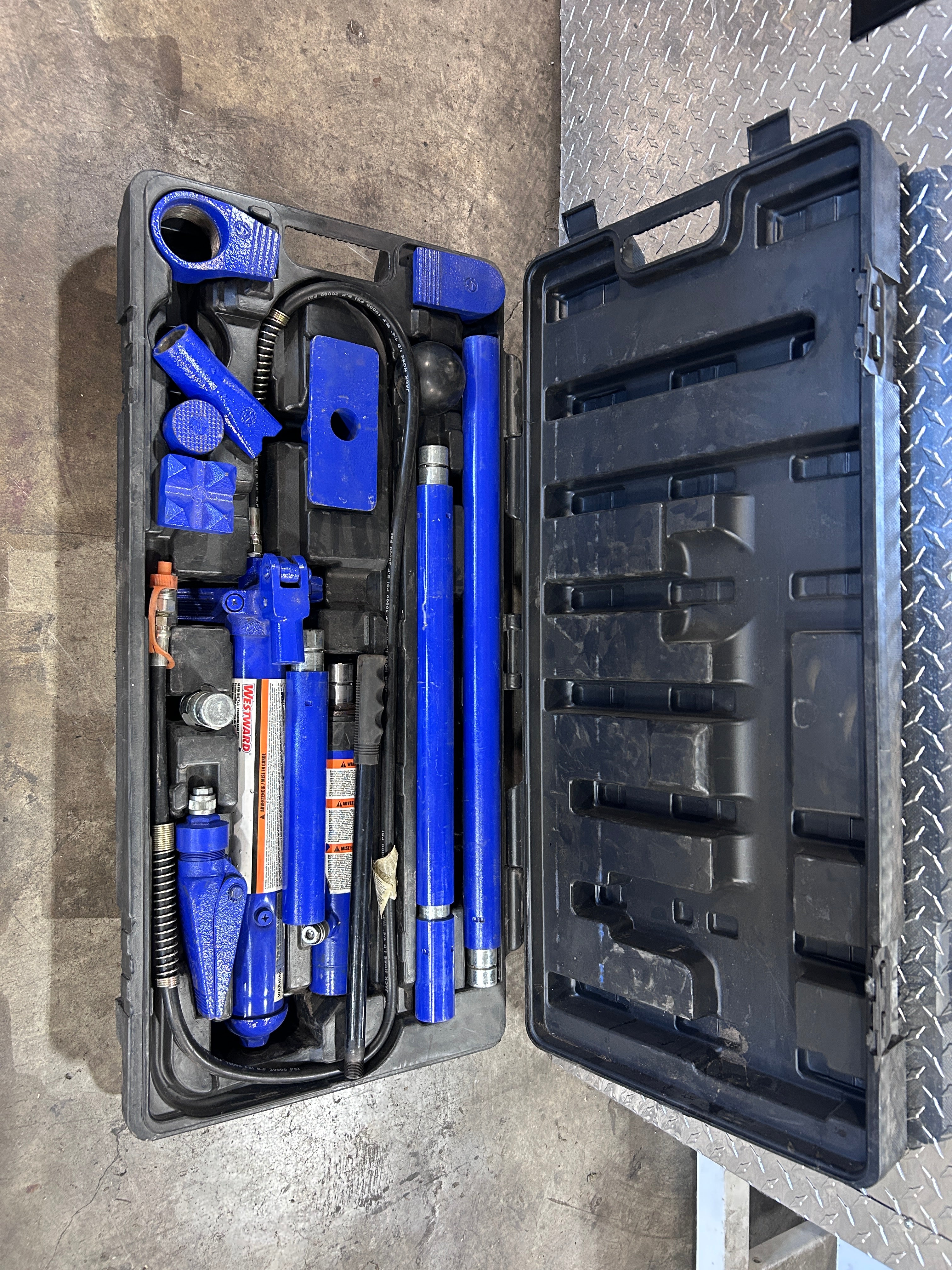 Westward 10 Ton Hydraulic Porta Power Kit Body Frame Repair Ram Jack Set w/ Case