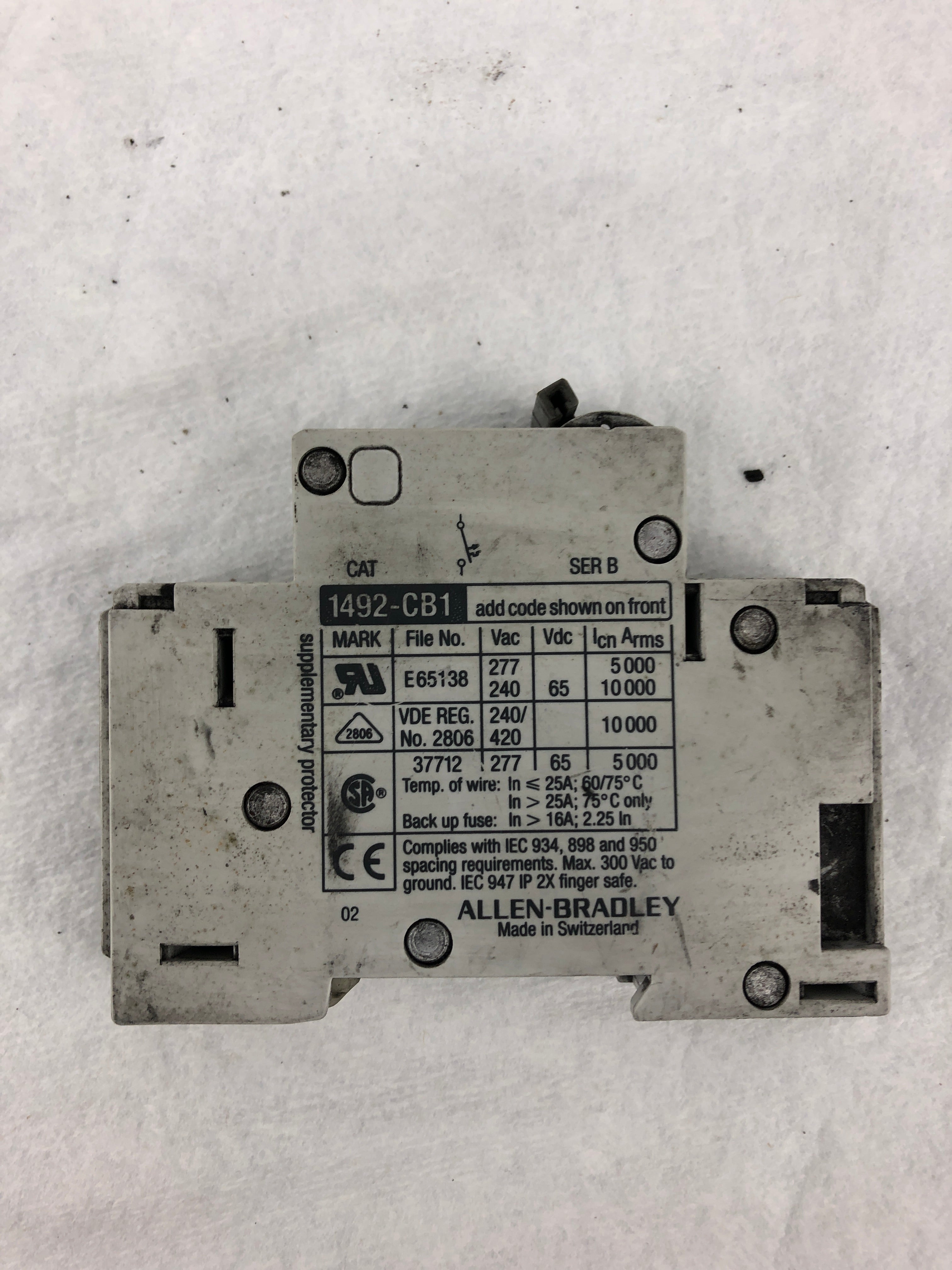 Allen-Bradley 1492-CB1 Circuit Breaker G030 Series B 3A