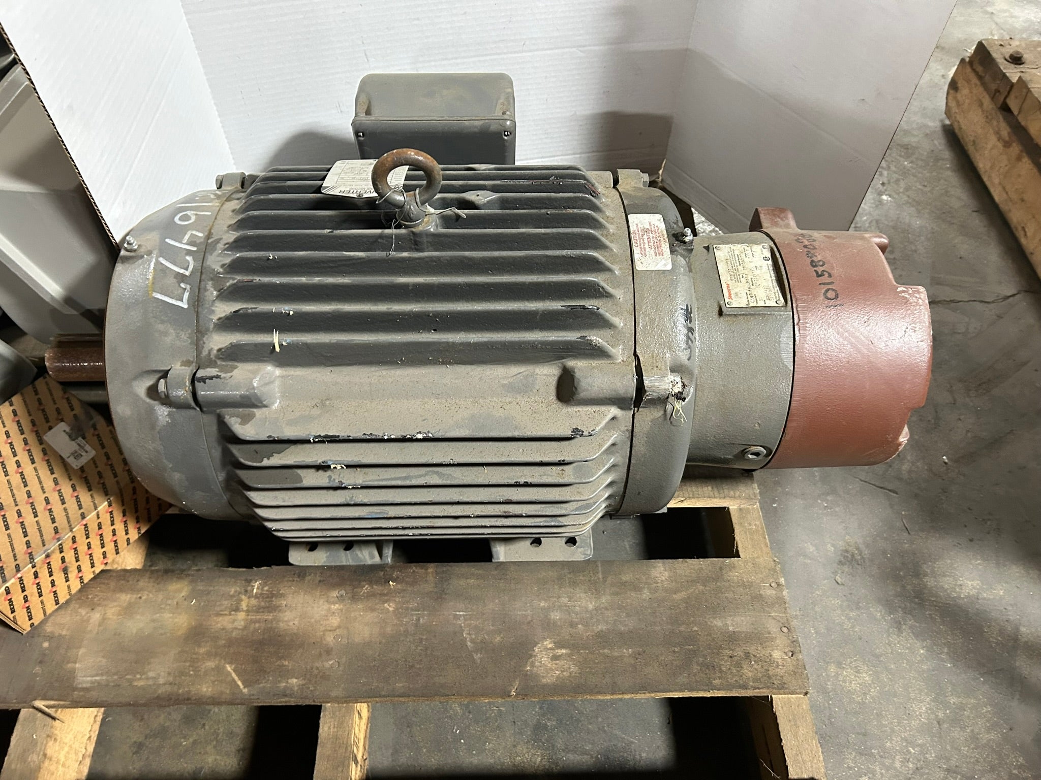 Baldor 10E509X248GI Inverter Drive Motor 15 HP 3PH 1160 RPM with Stearns Brake