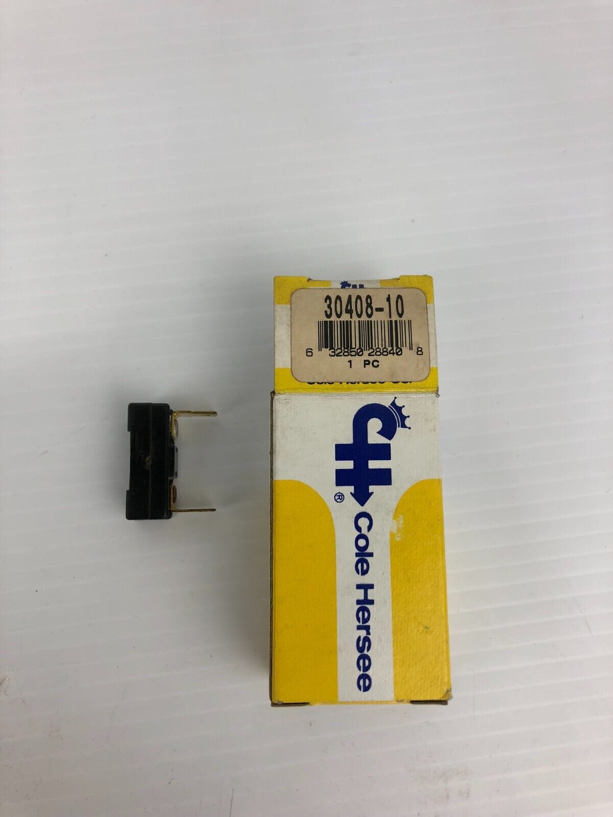 Cole Hersee 30408-10 Non Cycling Circuit Breaker