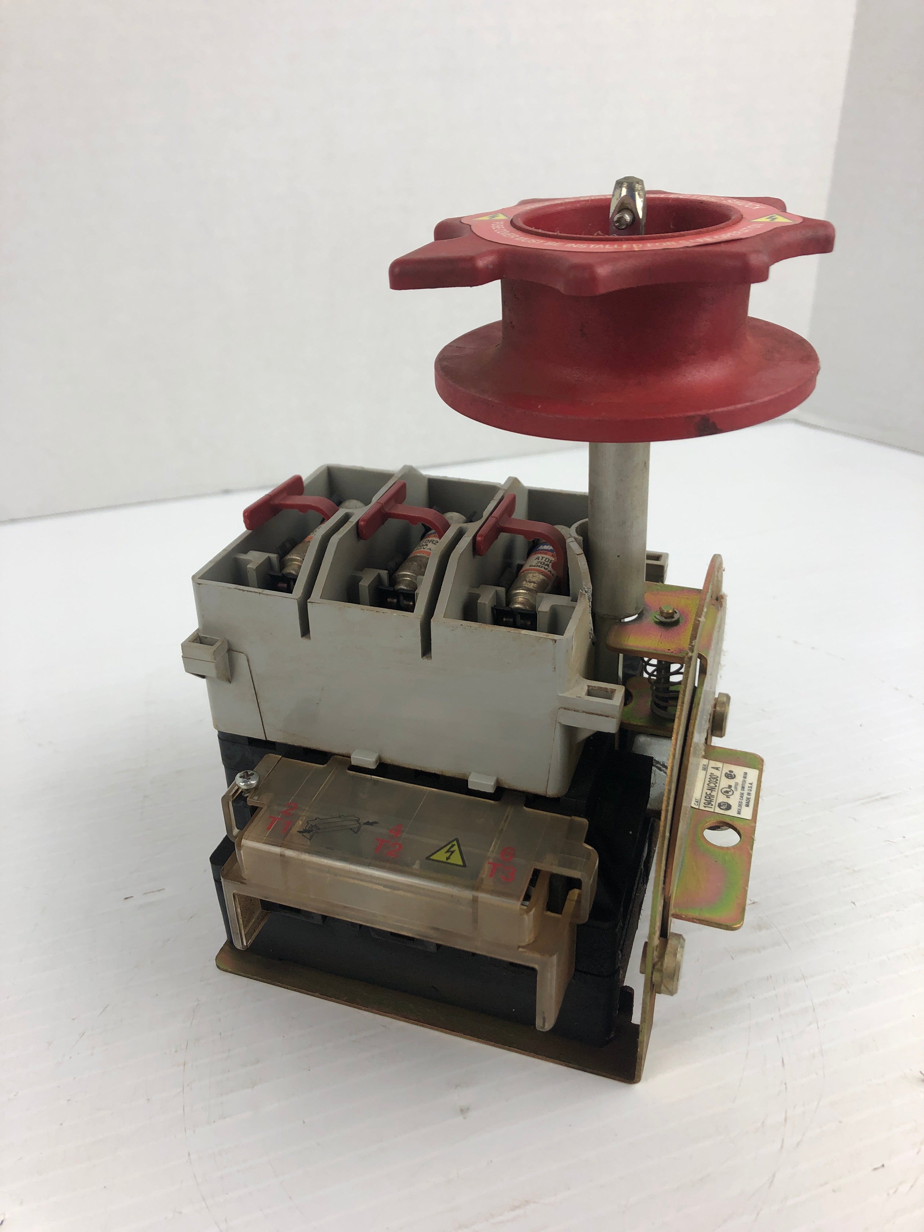 Allen-Bradley 194RF-NC030* Ser A Fused Disconnect Switch Mounted Cracked Holder