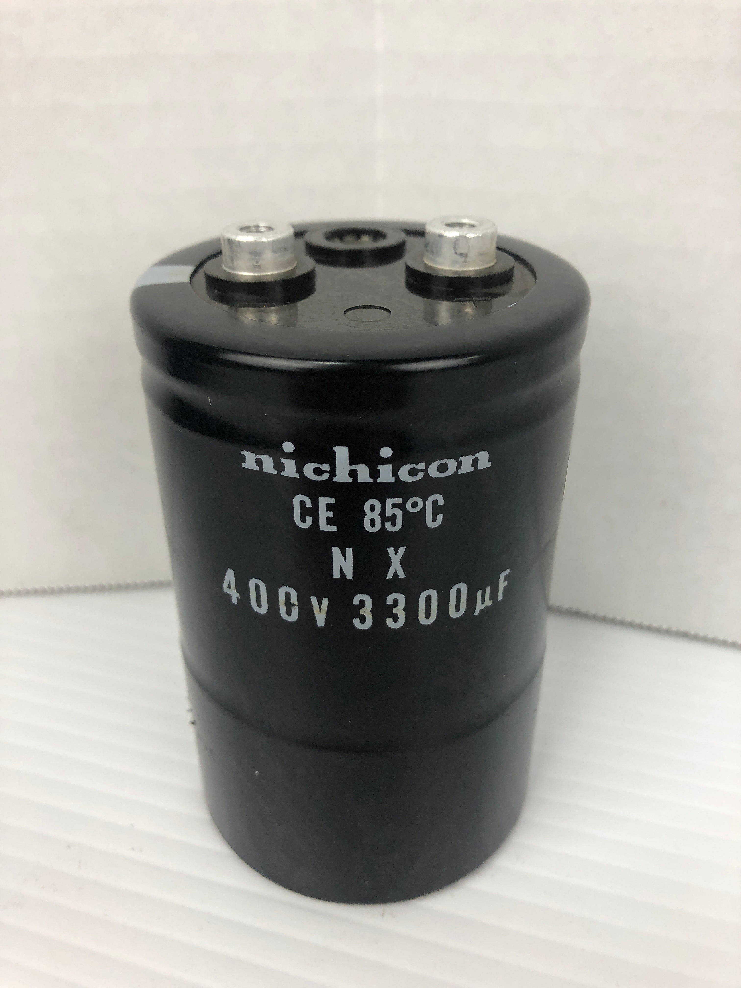 2x Condensatore Elettrolitico Nichicon UKW1J332MRD 3300uF 63V 20x40mm 85°C - Nuovo