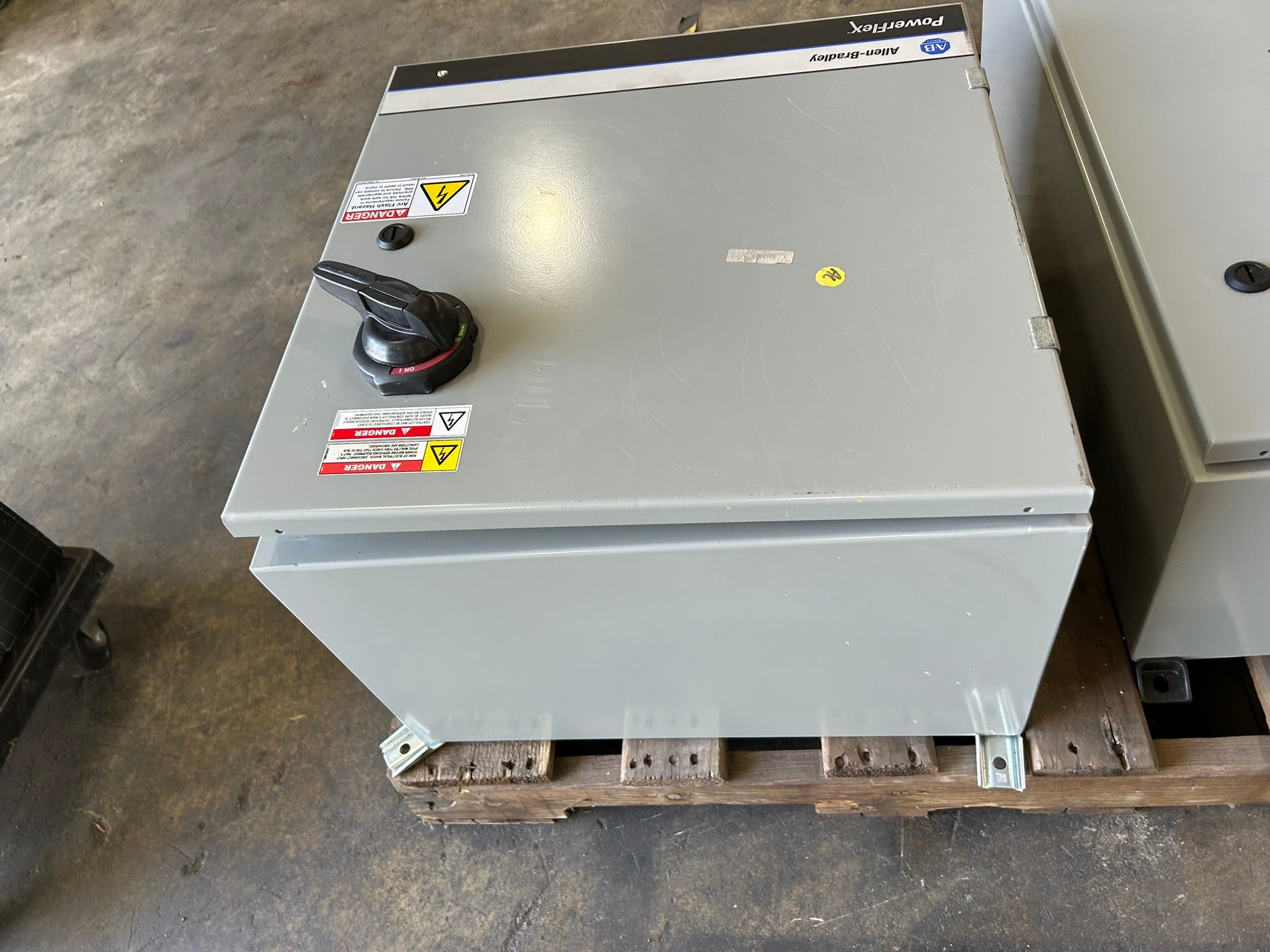 Allen Bradley 24B-D4P0H204AA-ND-P6-ME-B0-L1 PowerFlex 525 Electrical Cabinet