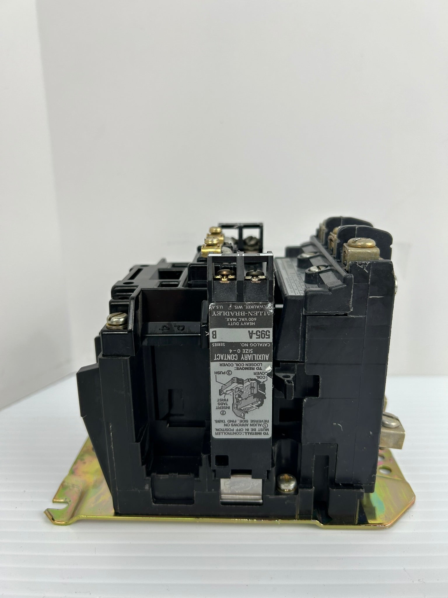 Allen-Bradley 500-B0D930 Contactor Series B With 595-A Aux. Contact Series B