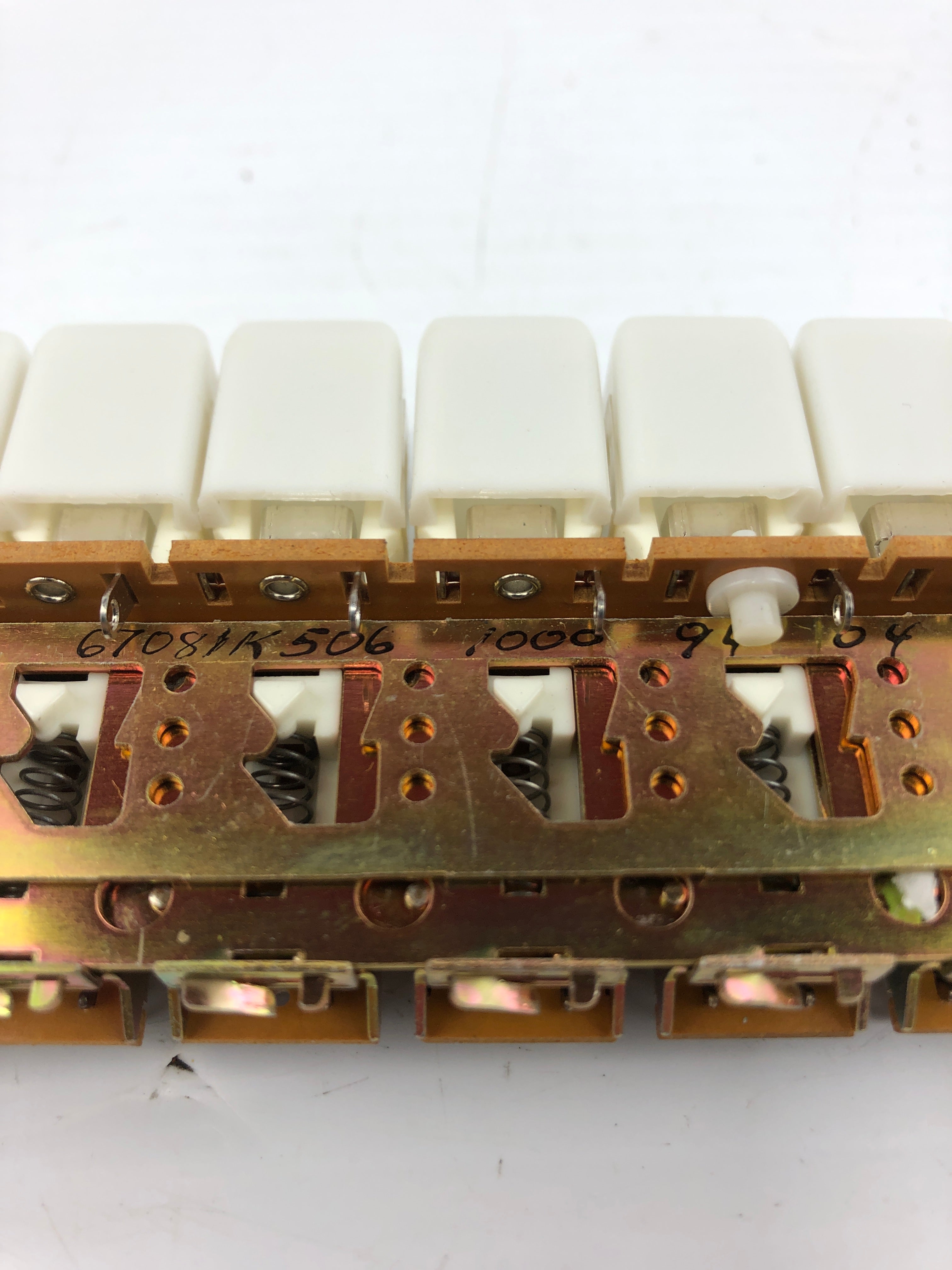 Switchcraft 67081K506 Electromechanical 8 Multiple Station Pushbutton Switch