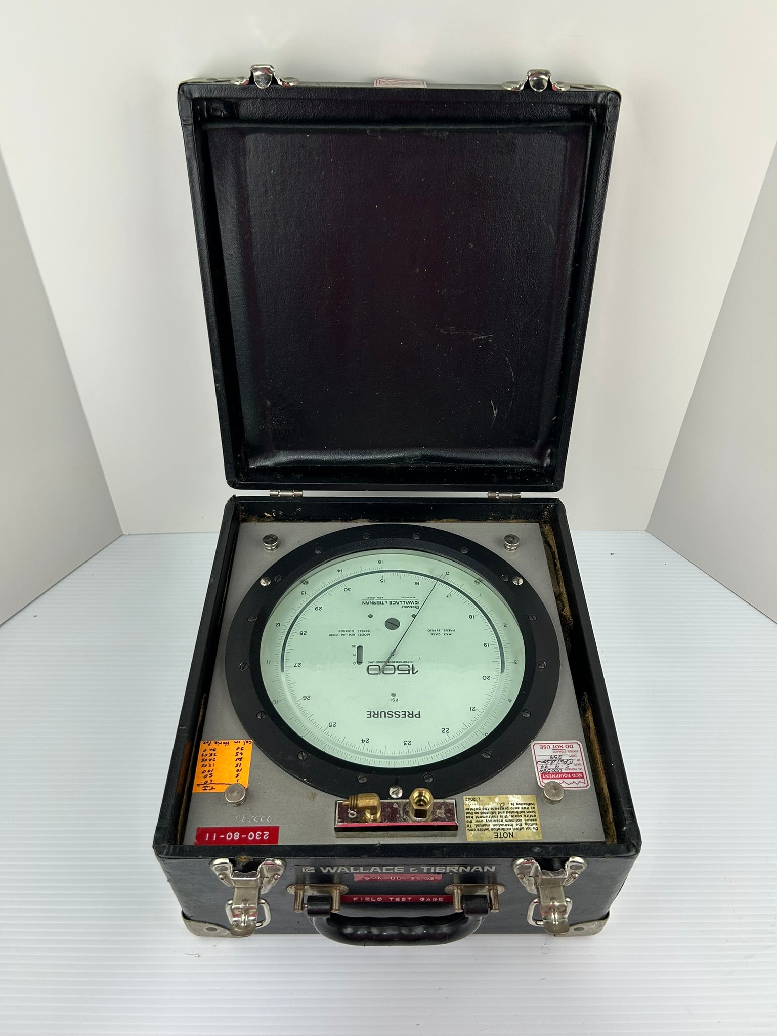 Wallace & Tiernan 62A-4A-0030 1500 High Performance Pressure Gauge 0-35 PSIG
