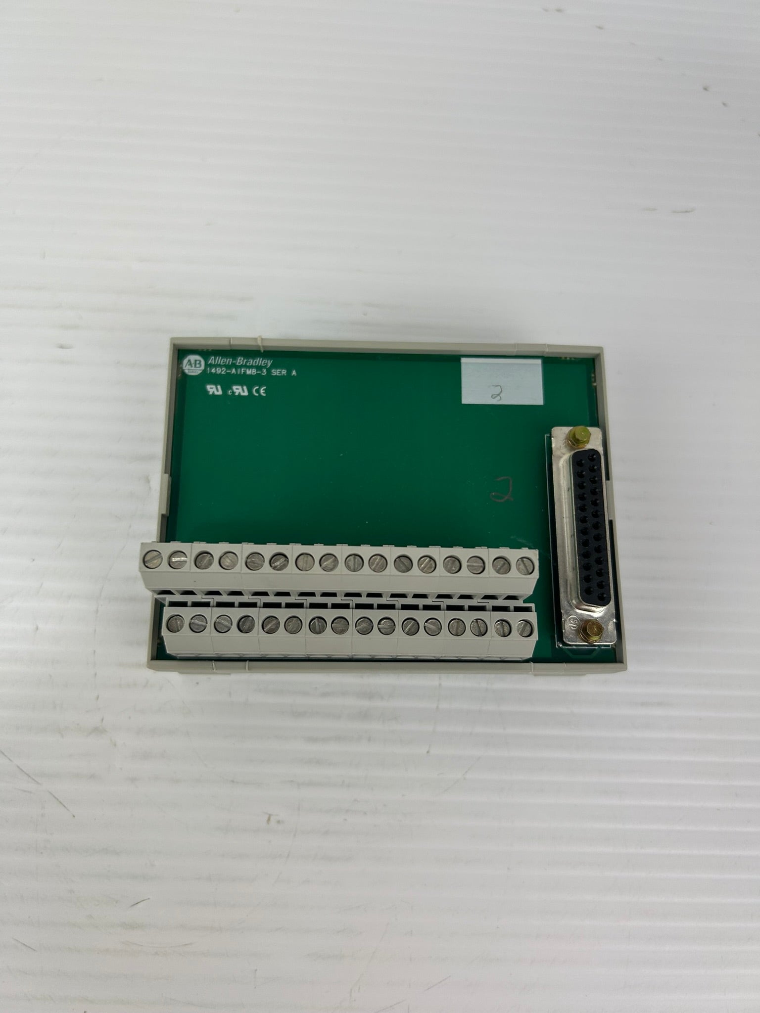 Allen Bradley 1492-AIFM8-3 Analog Interface Module Series A