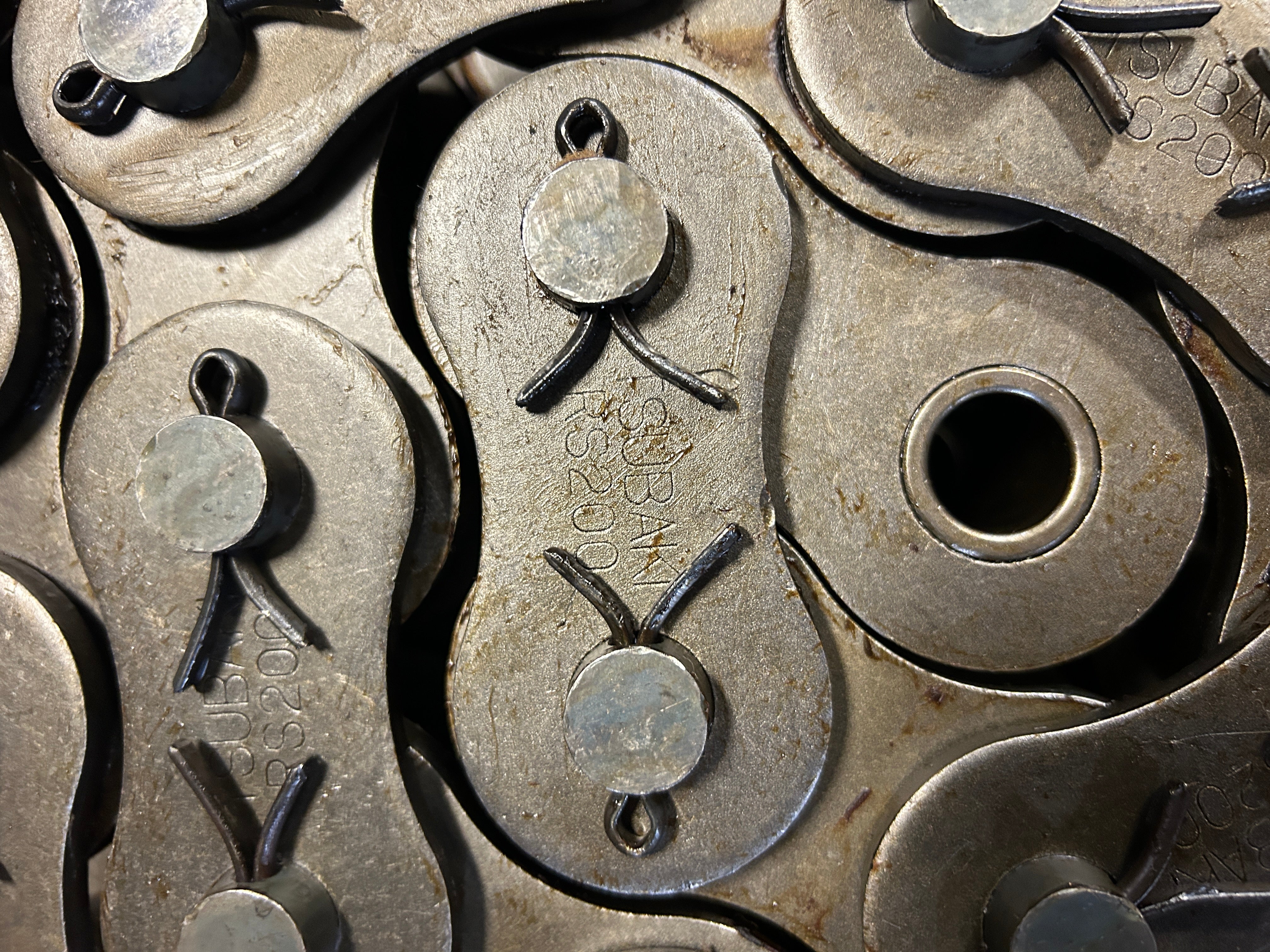 Tsubaki 200-2 Double Row Chain Roll Link Assembly ANSI 200 2.5" Pitch - 26 Links