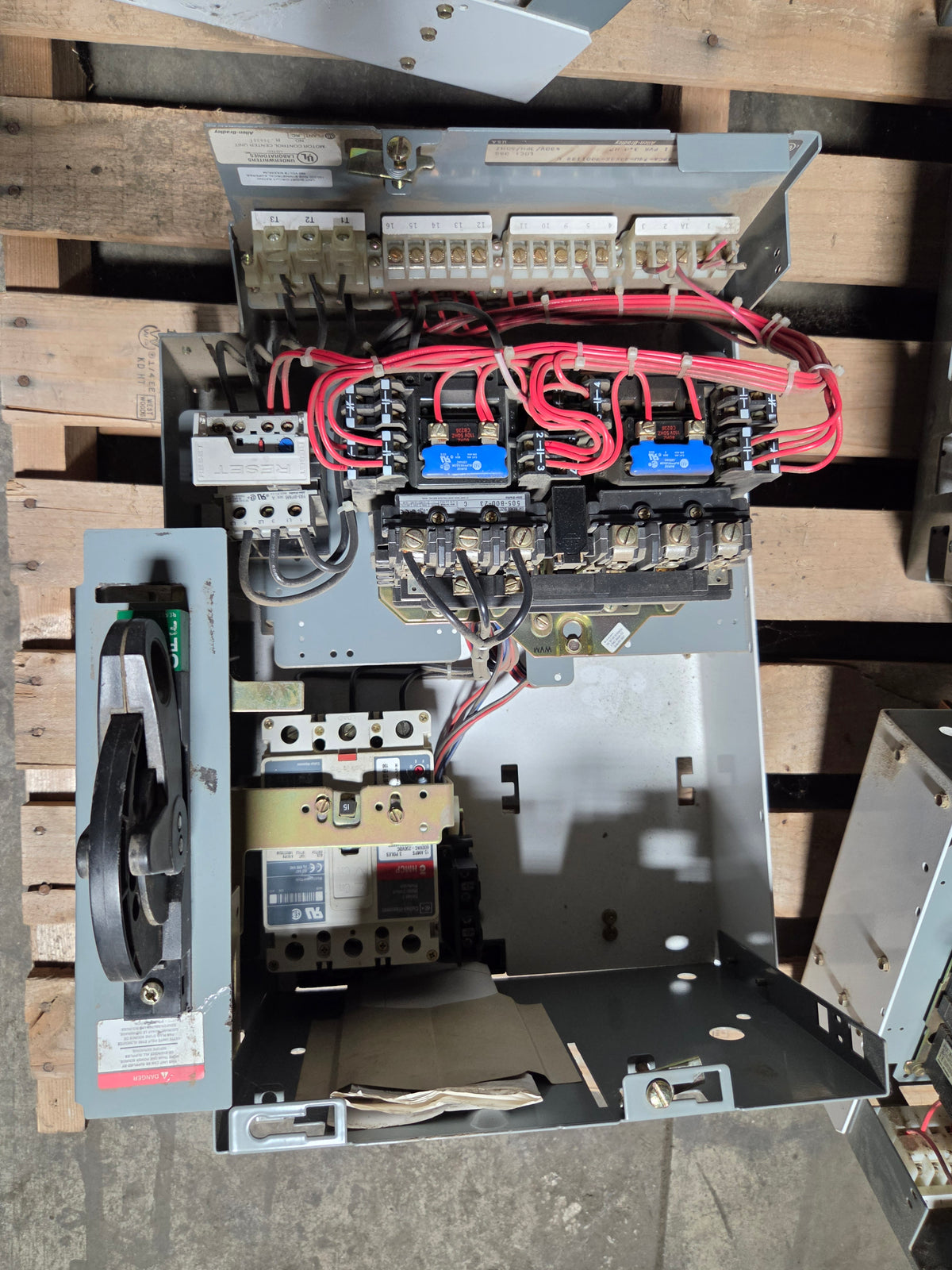 Allen-Bradley 2107B MCC Bucket 3HP 3PH 480V Size 1 FVR 15A Breaker - No Door