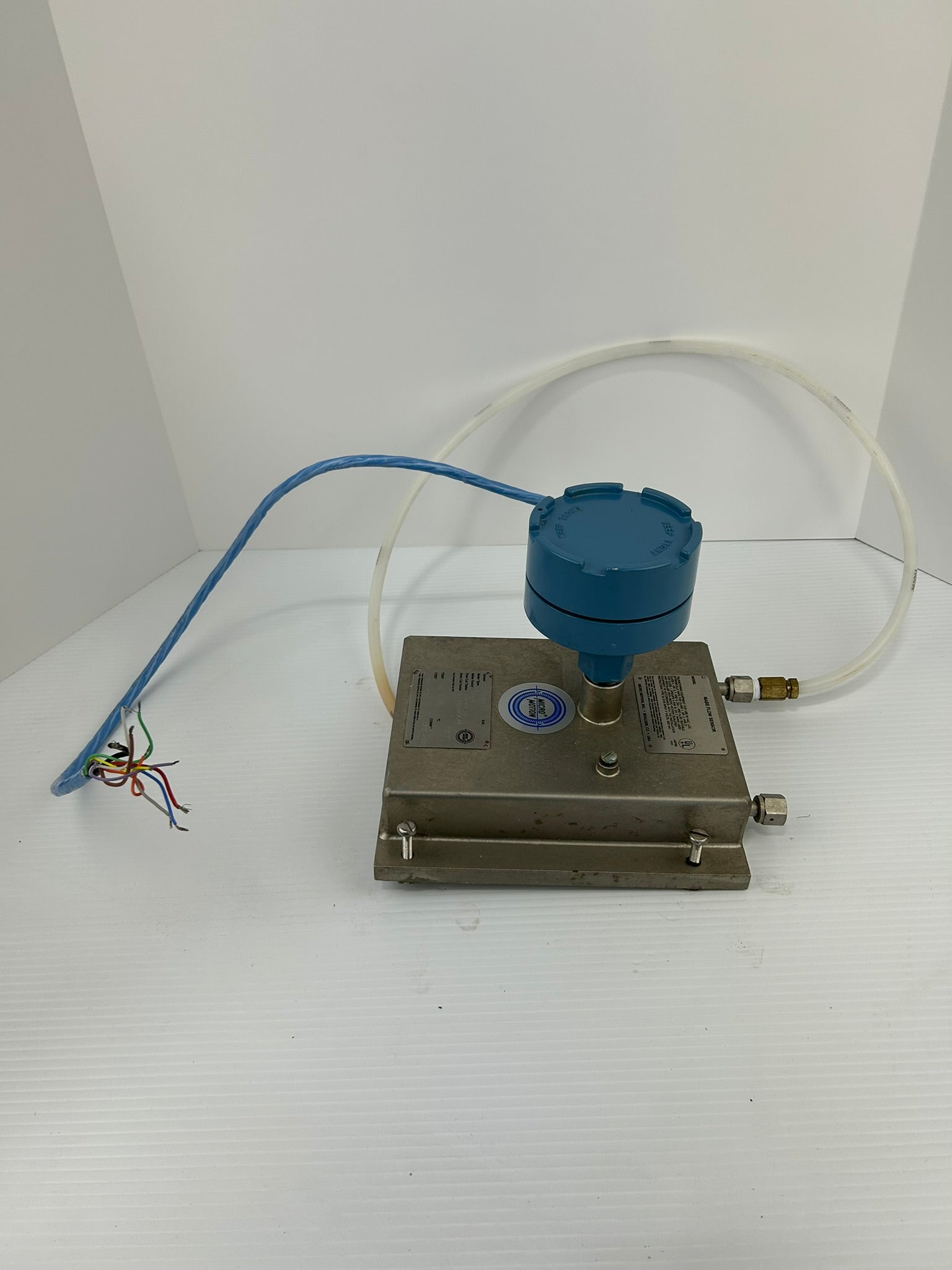 Micro Motion DS012S100SU Mass Flow Sensor Transmitter 08353