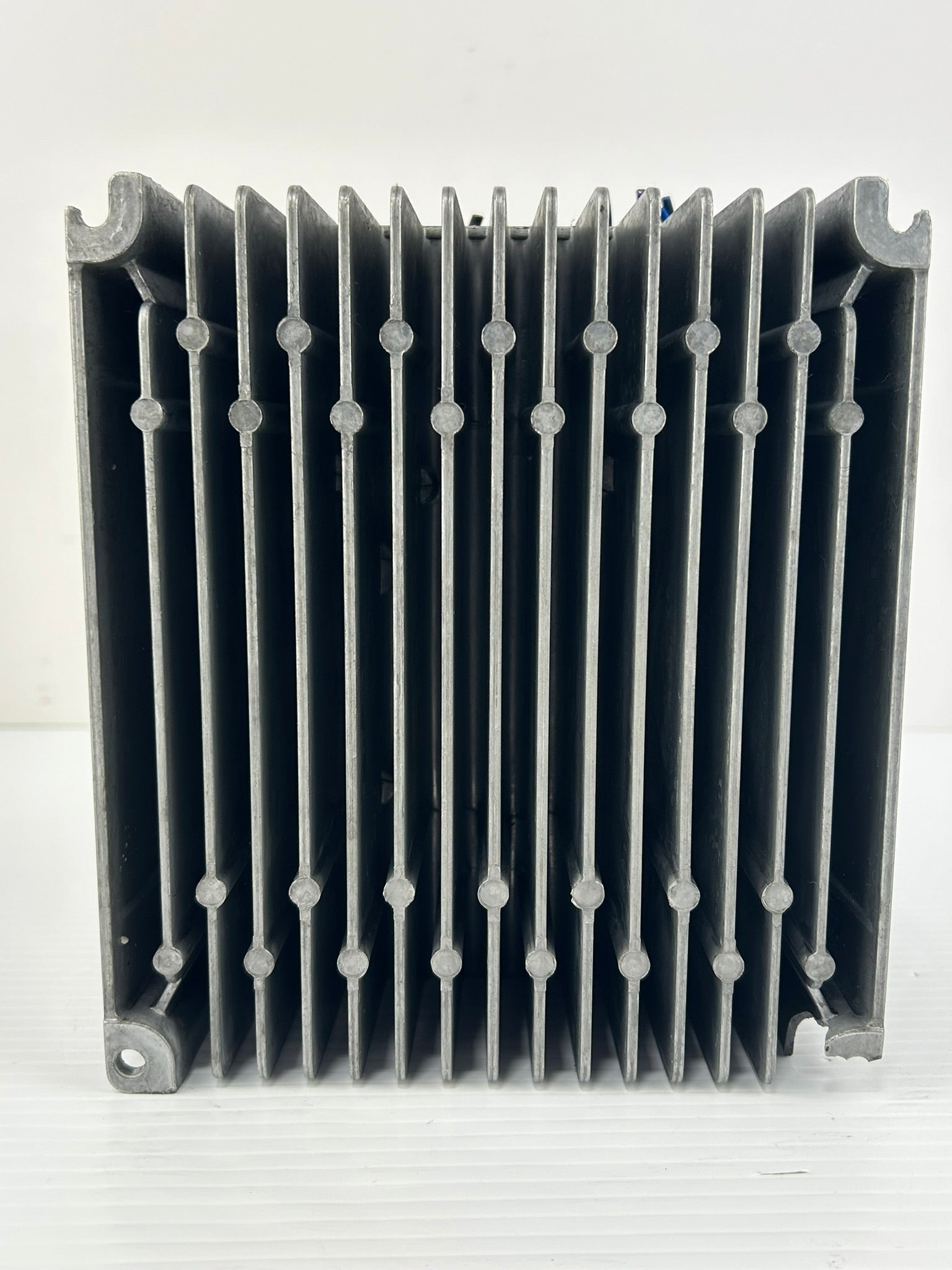 Allen Bradley 1305-BA04A-DE Variable Frequency Drive Series B - No Casing