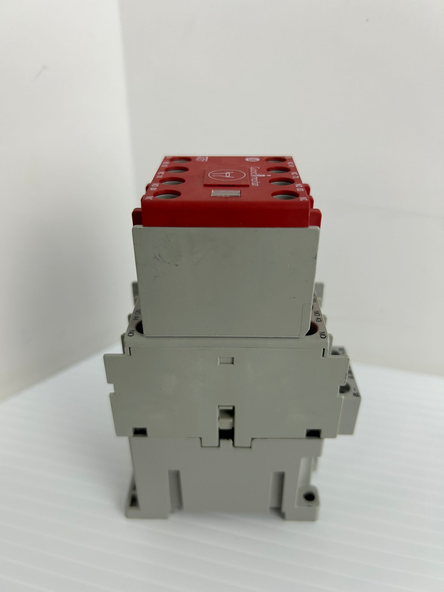 Allen-Bradley 700S-CF620EJC Relay & 700-CF310* Contactor & 100S-F Aux. Contact