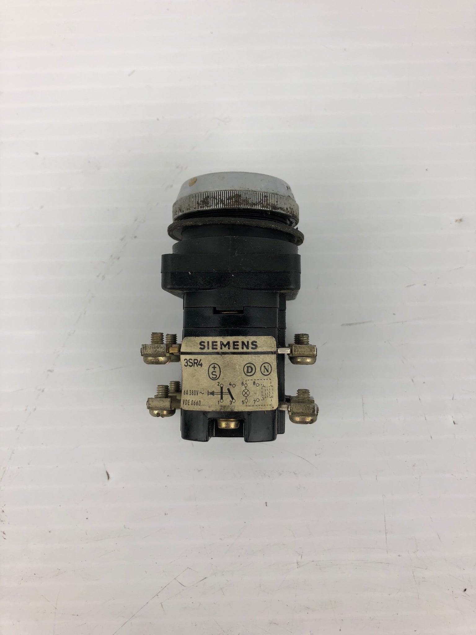 Siemens 3SR4 Pilot Light Switch Indicating Lamp - Yellow Arrow