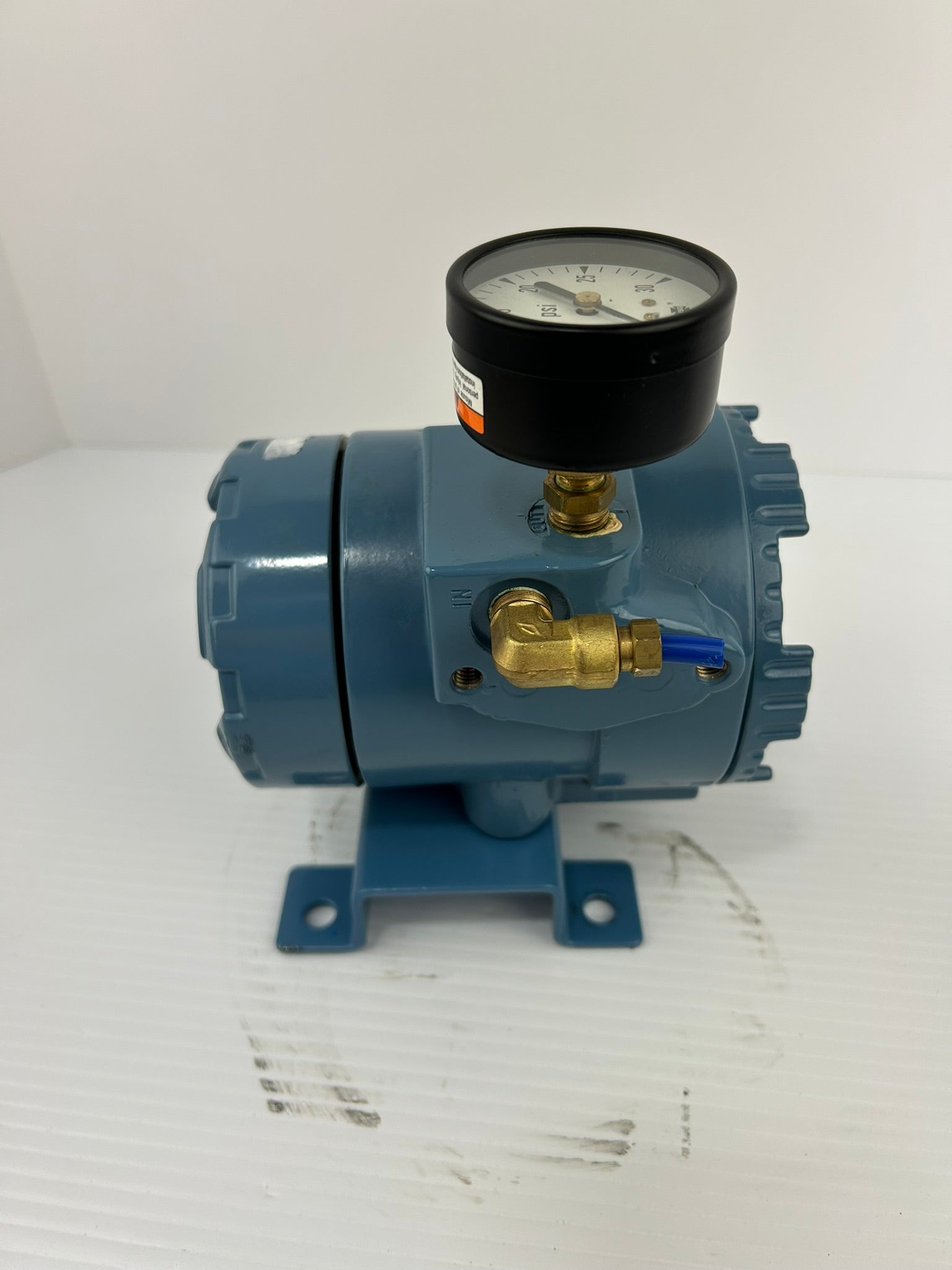 Fisher Rosemount 3311 Current to Pressure Transducer Gauge 0-30 PSI