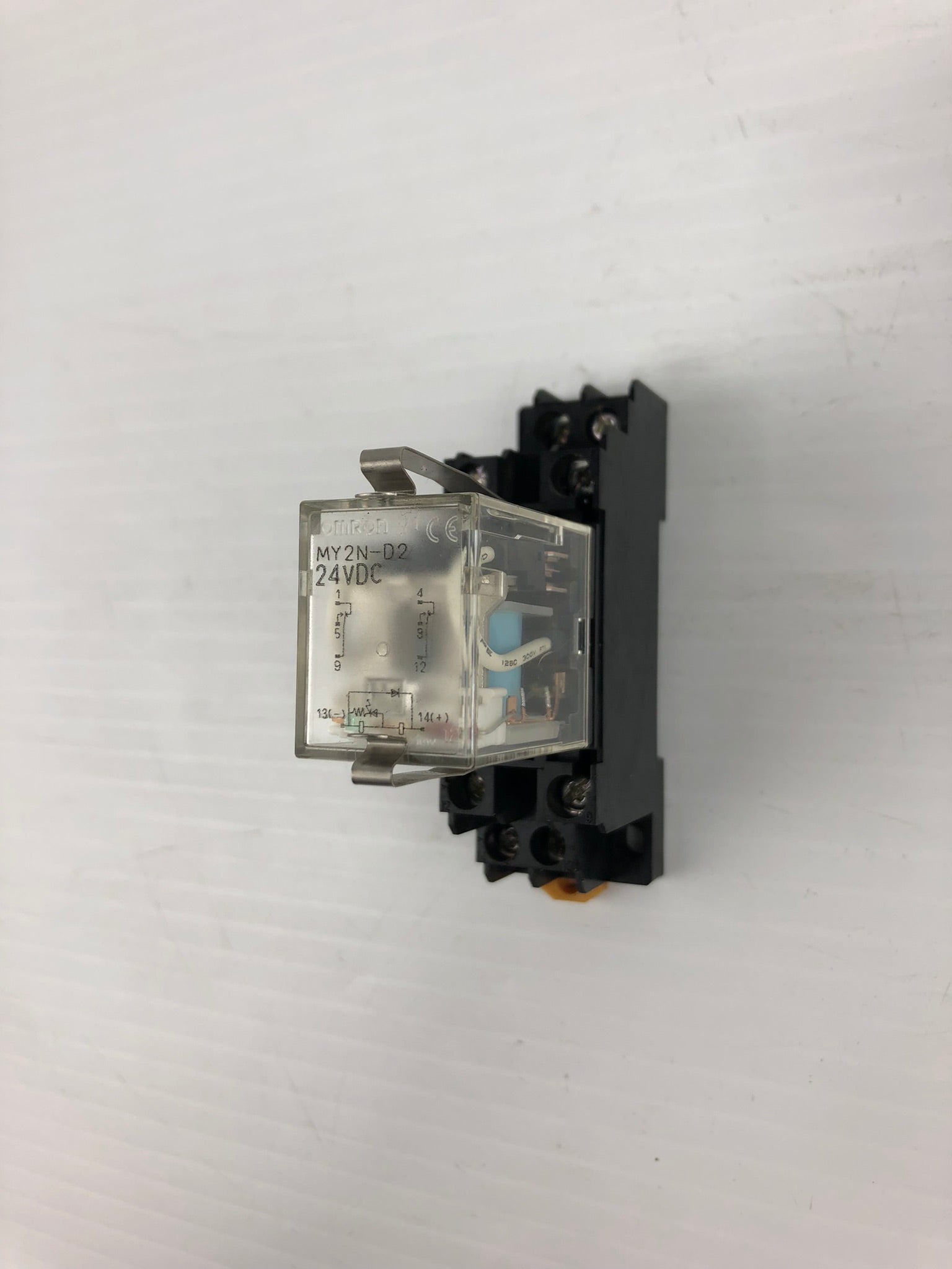 OMRON MY2N-D2 Relay with Base 2047C