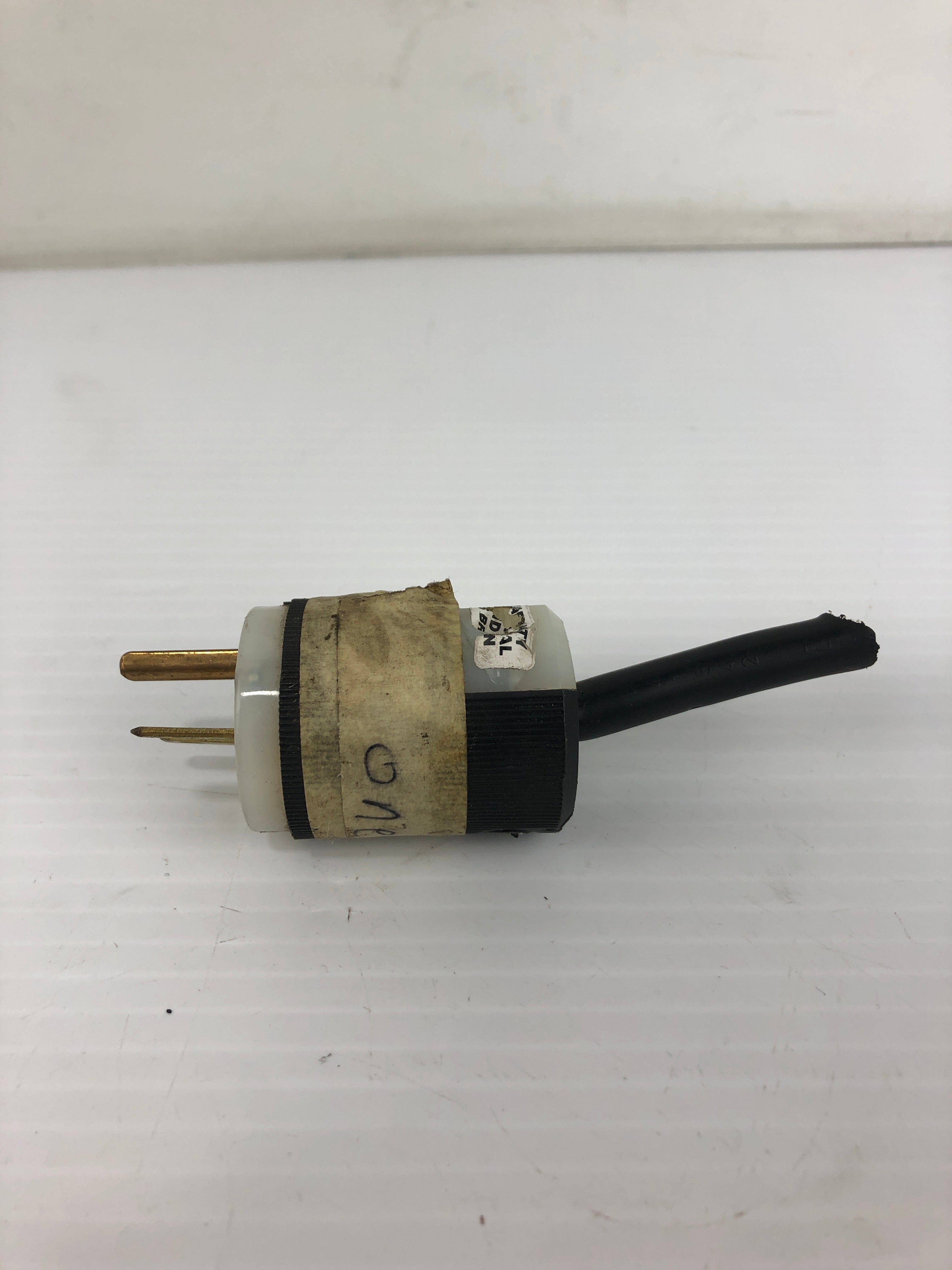 Hubbell Plug HBL5666C 15A 250V