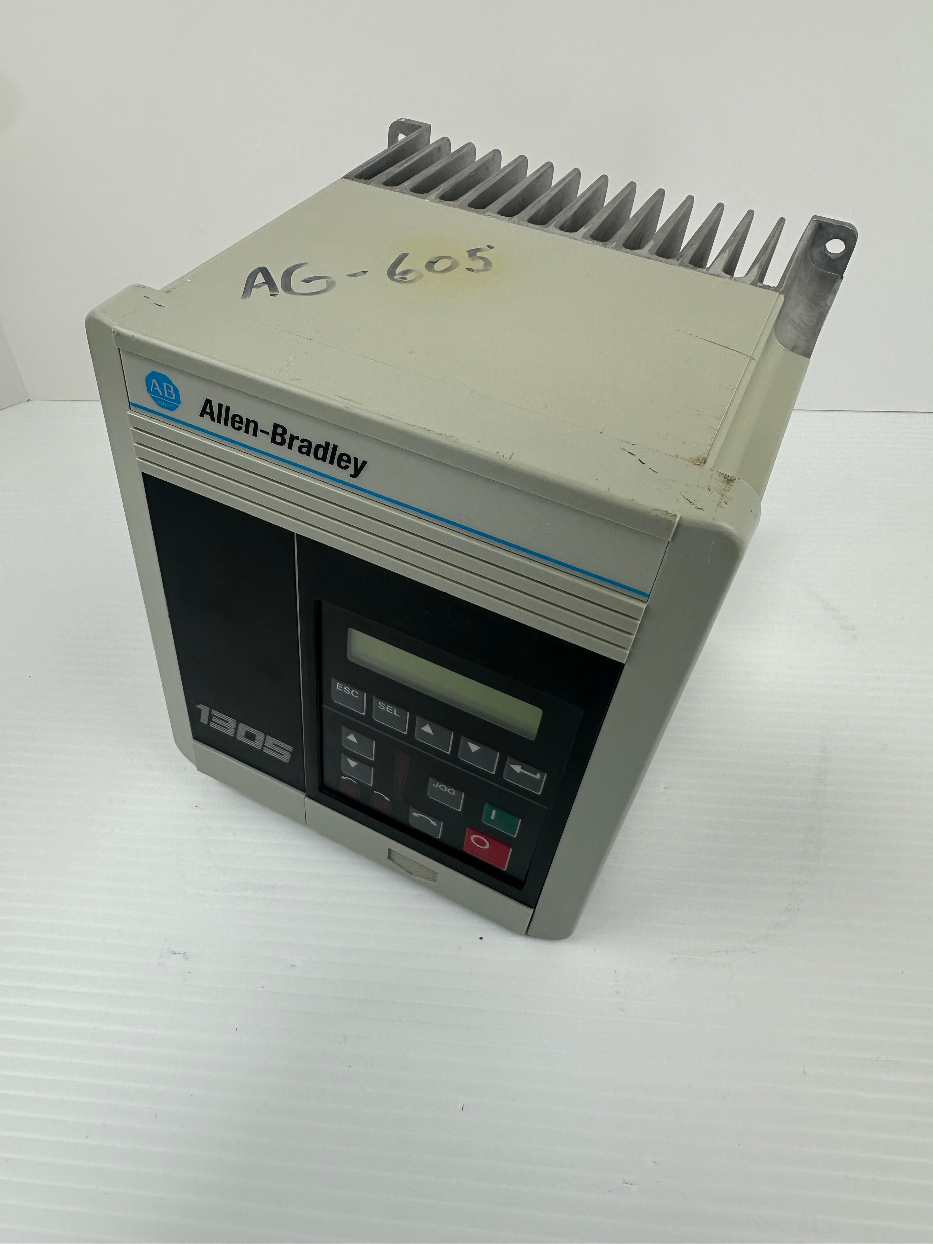 Allen Bradley AC Drive 1305-BA03A-HA2 1 HP 380-460 V