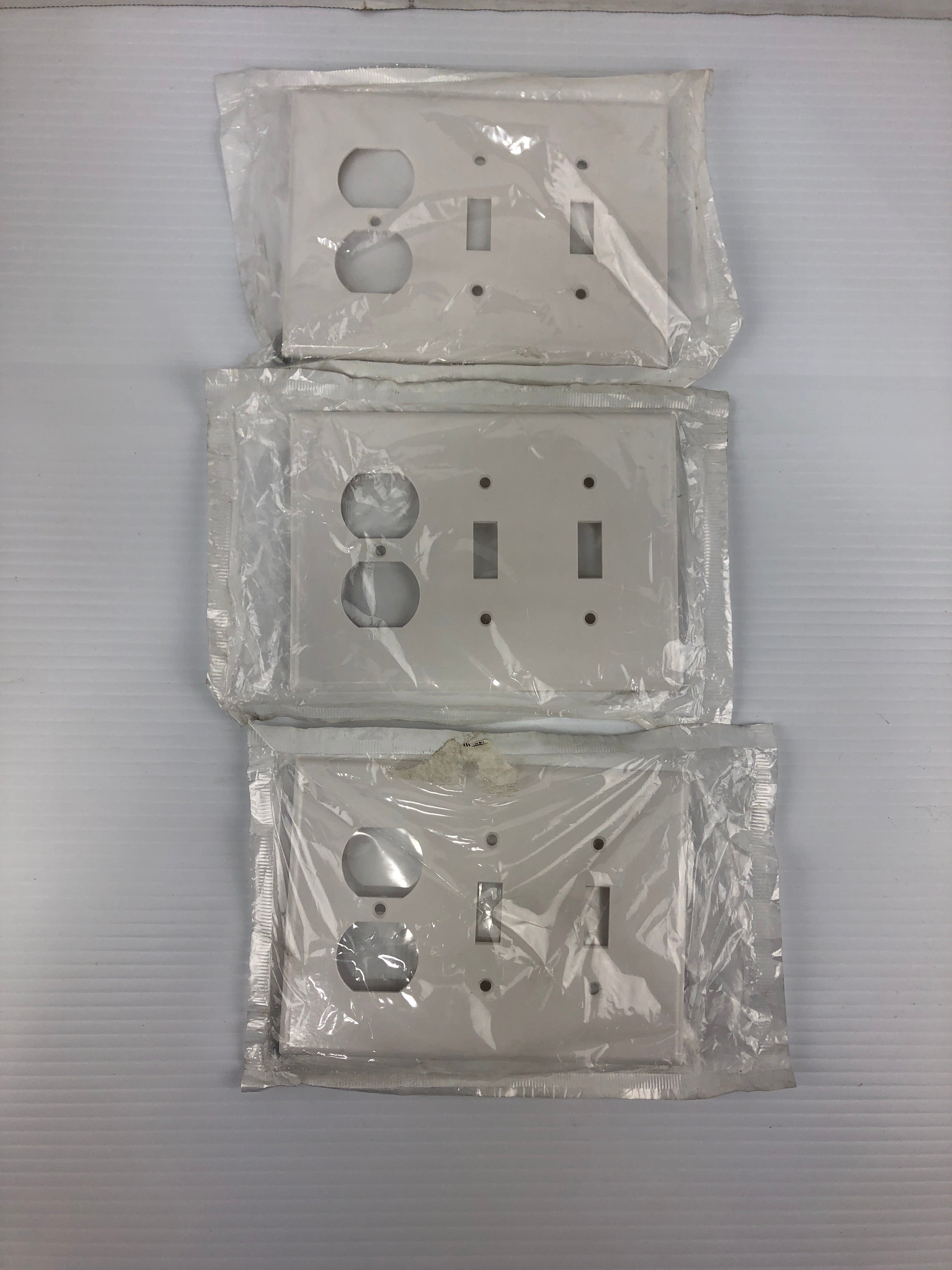 Leviton 80521-W White Two Toggle / One Duplex Combo Wall Plate - Lot of 3