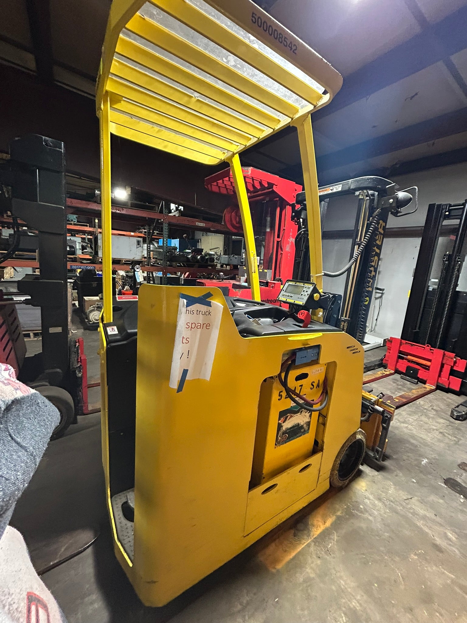 Hyster E40HSD Electric Stand-Up Forklift Truck 4000 Lb. Capacity 36V Type EO