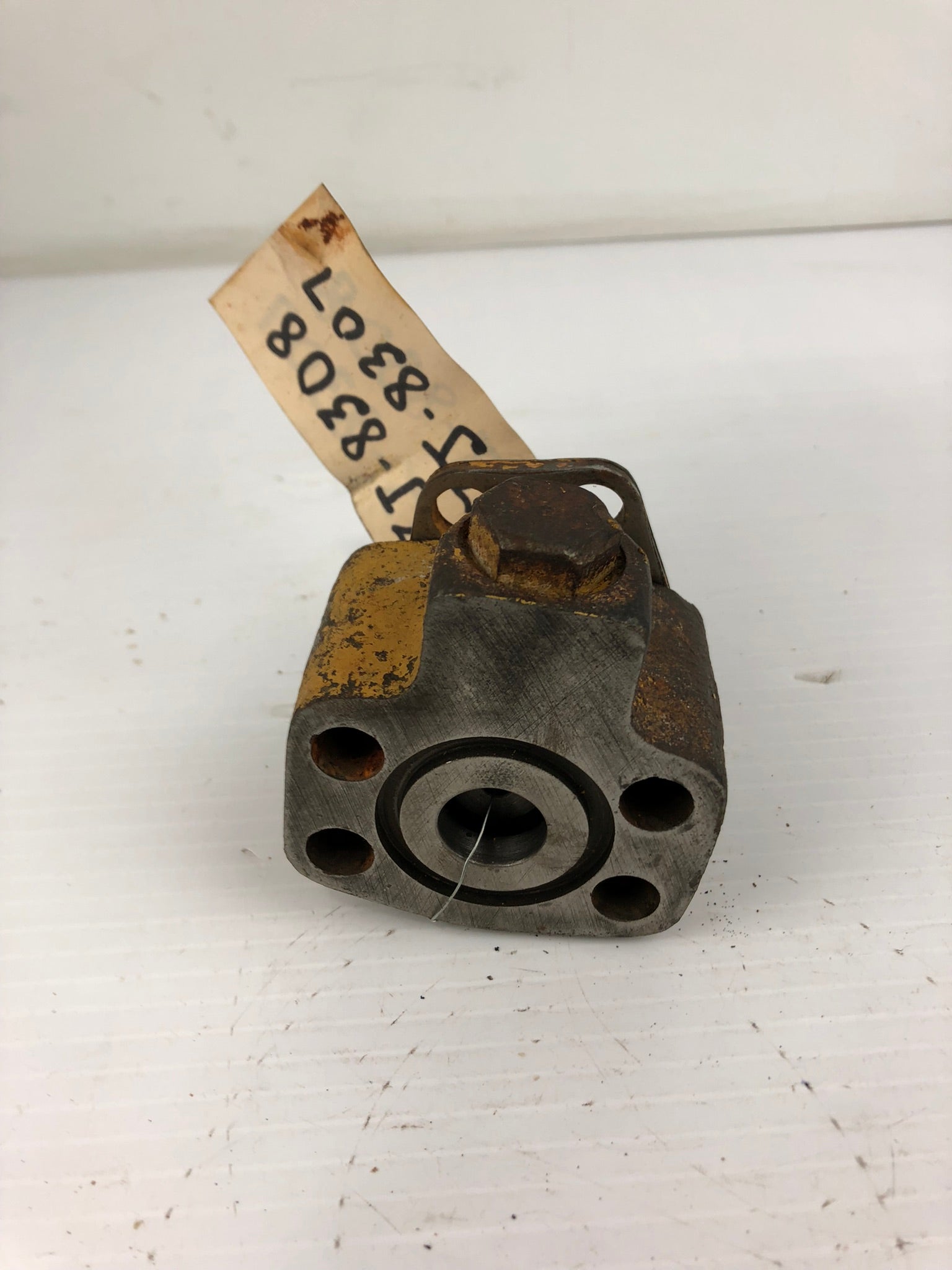 CAT 7J-8308 Valve Caterpillar 7J8308