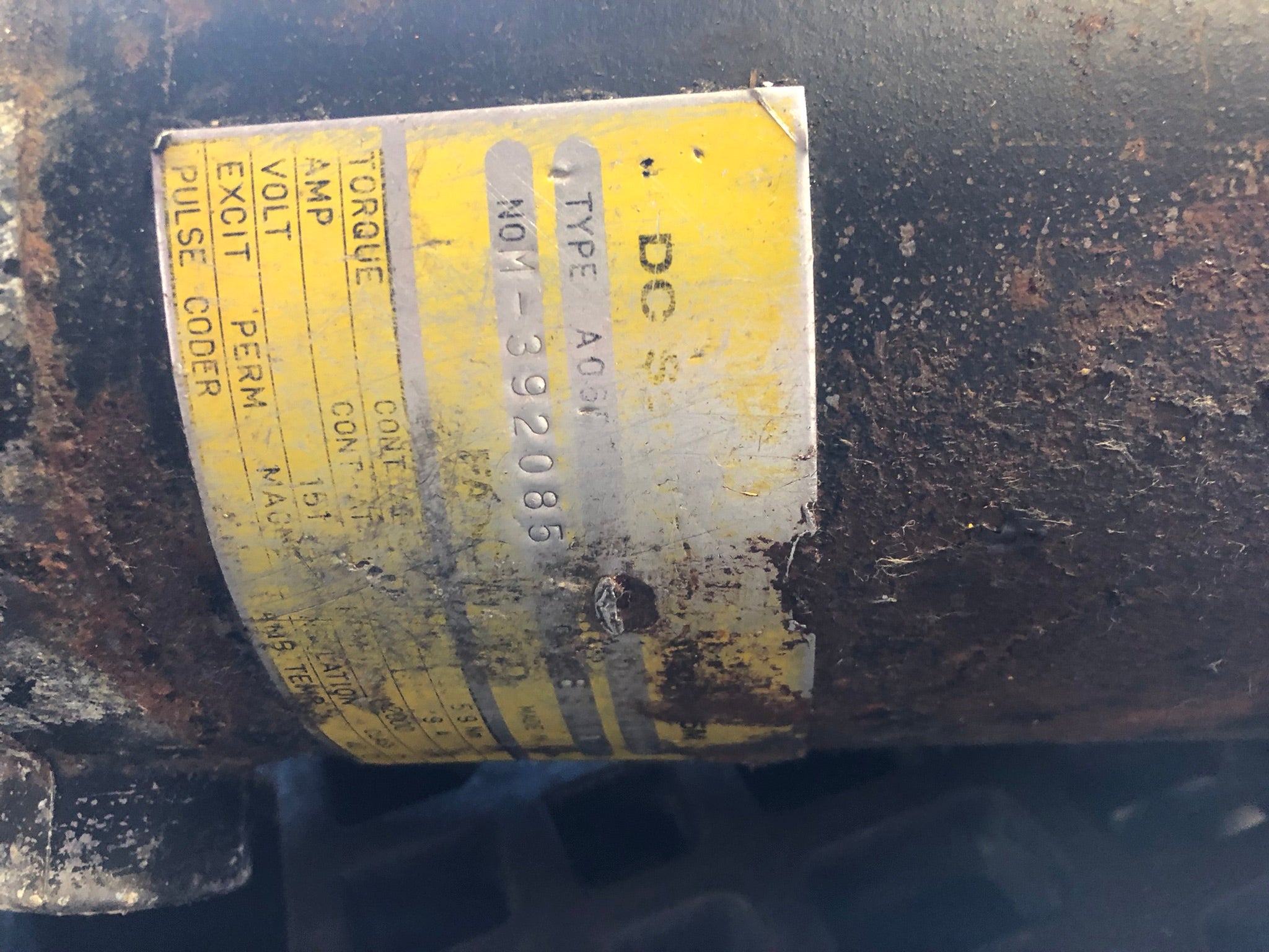 Fanuc M-392085 DC Servo Motor Model 10M