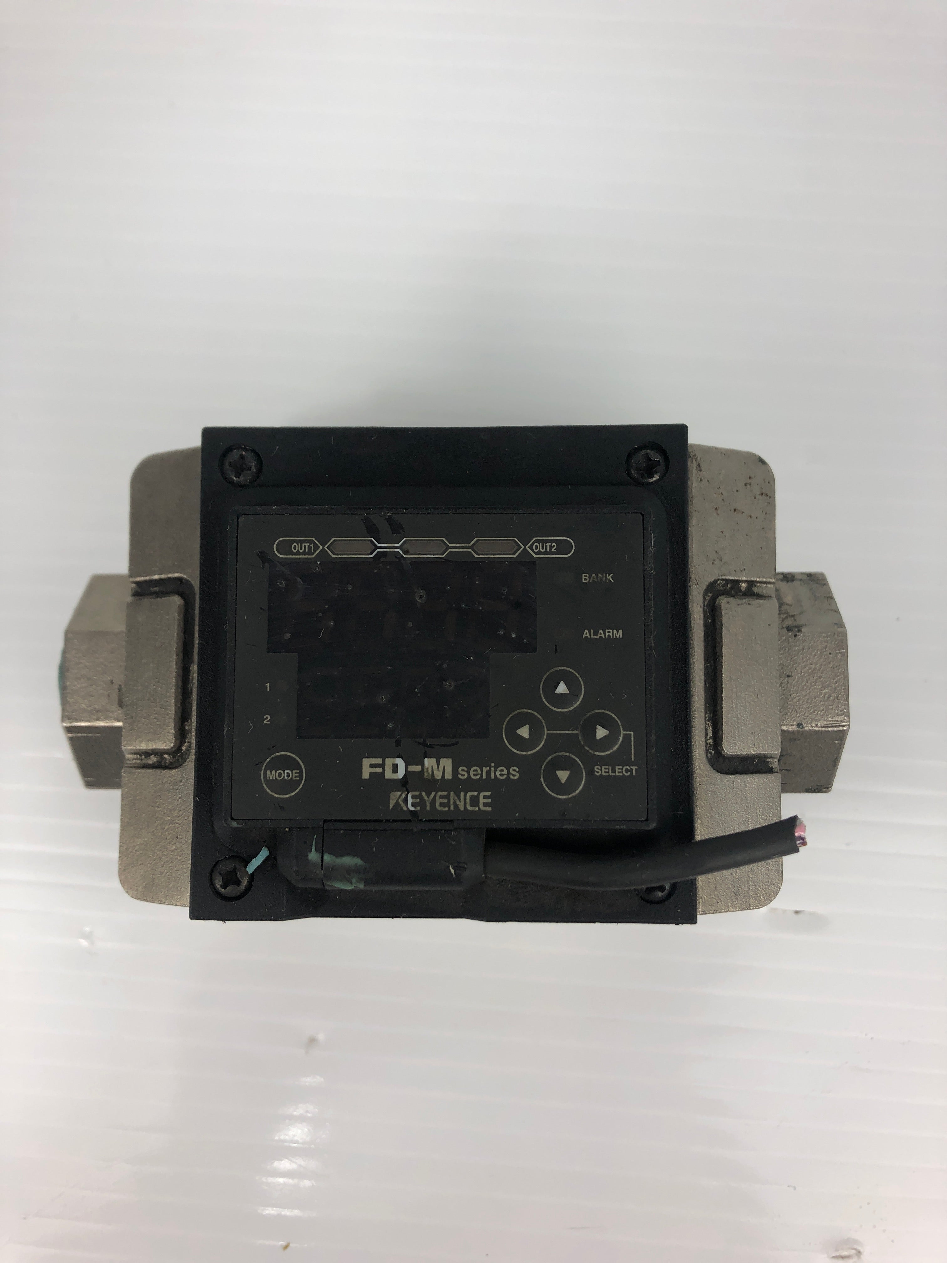 Keyence FD-MZ50AYKP Capacitance Electromagnetic Flow Sensor 50L 24VDC 30V 100mA