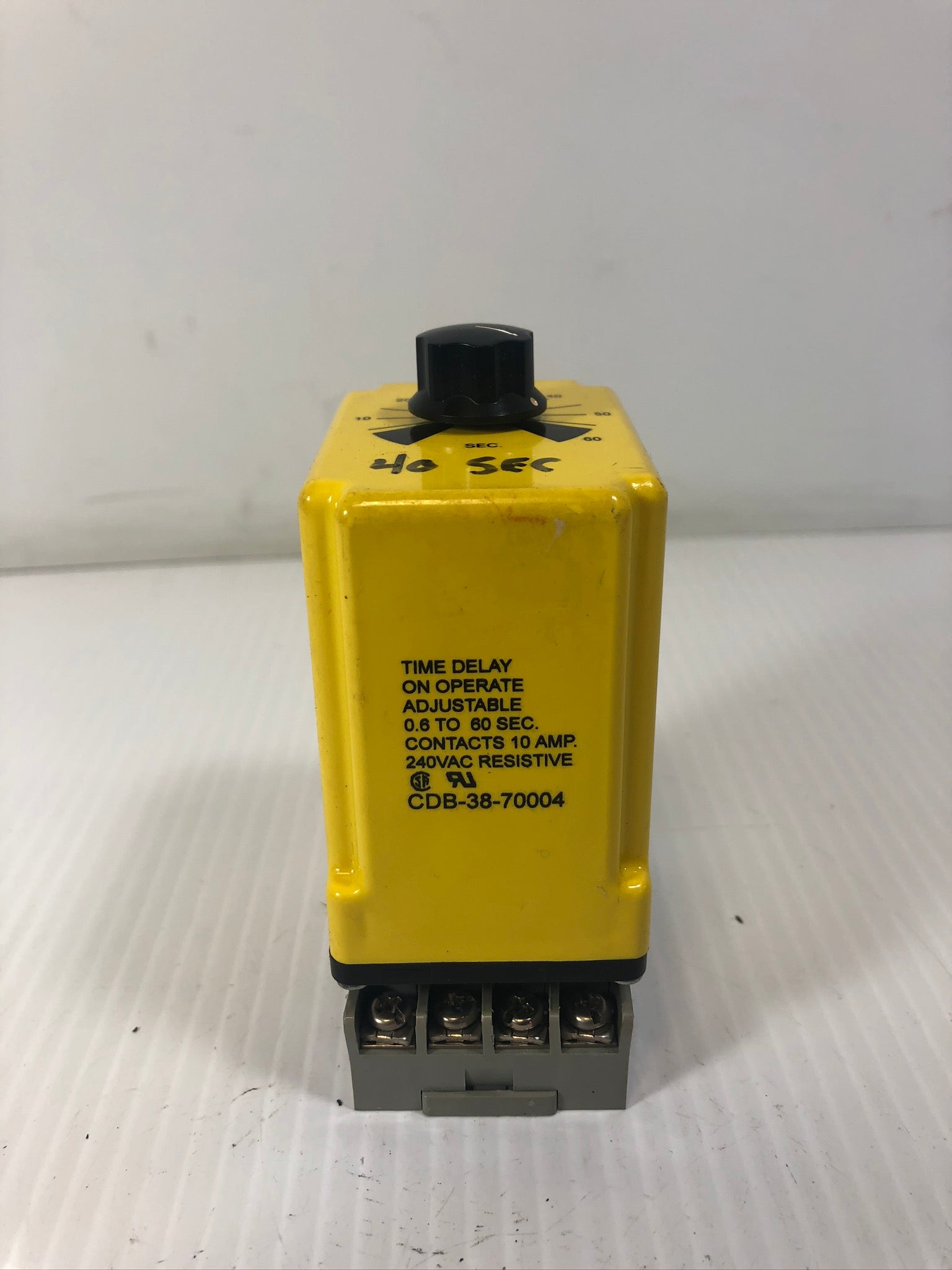 Potter & Brumfield CDB-38-70004 Time Delay Relay 240 VAC with 27E891 Socket