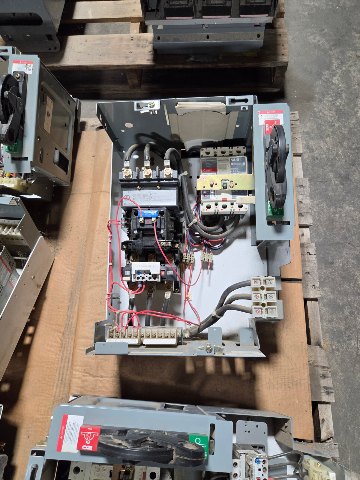 Allen-Bradley MCC Bucket 2113B 50HP Size 3 FVNR 3PH 480V 100A Breaker - No Door